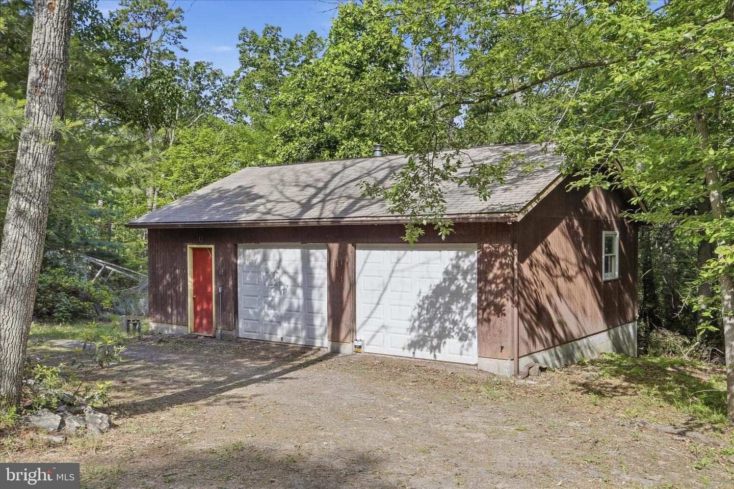 633 Halterman Drive photo 35