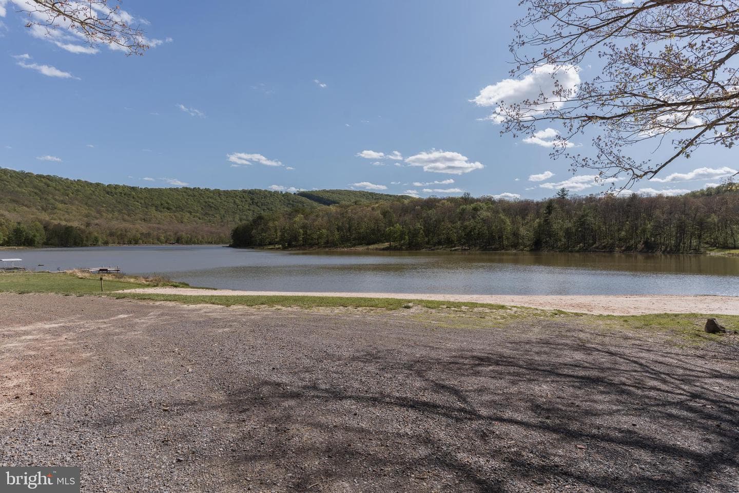 2614 Lake Ferndale Dr photo 4