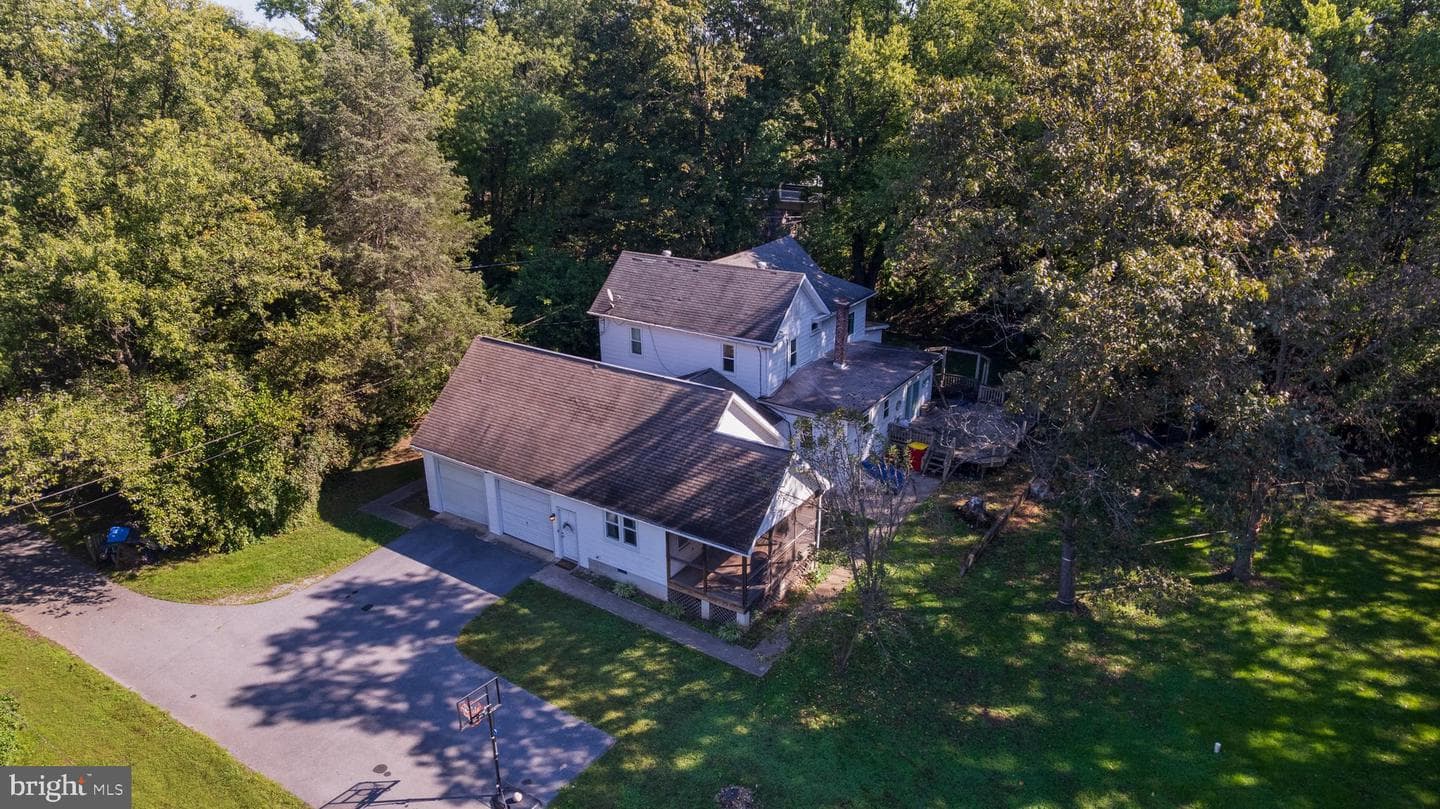 24 Potomac Avenue