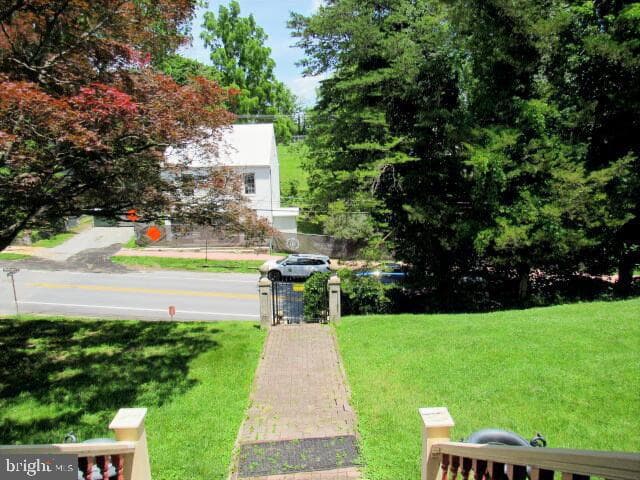 491 Washington St photo 5