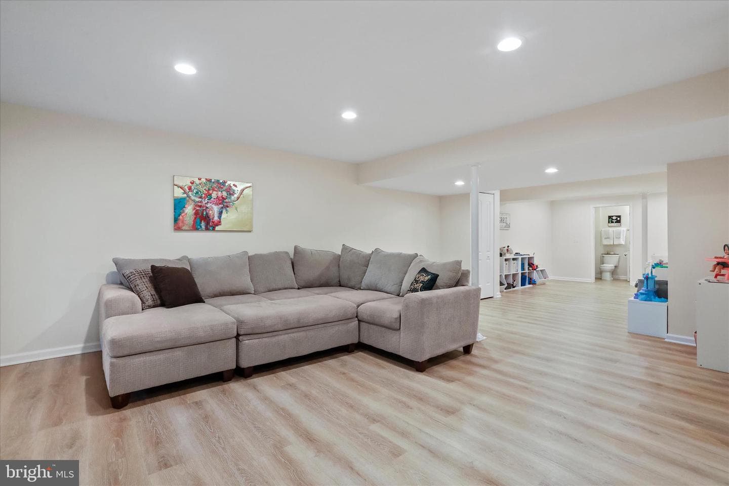 60 Village Circle photo 22