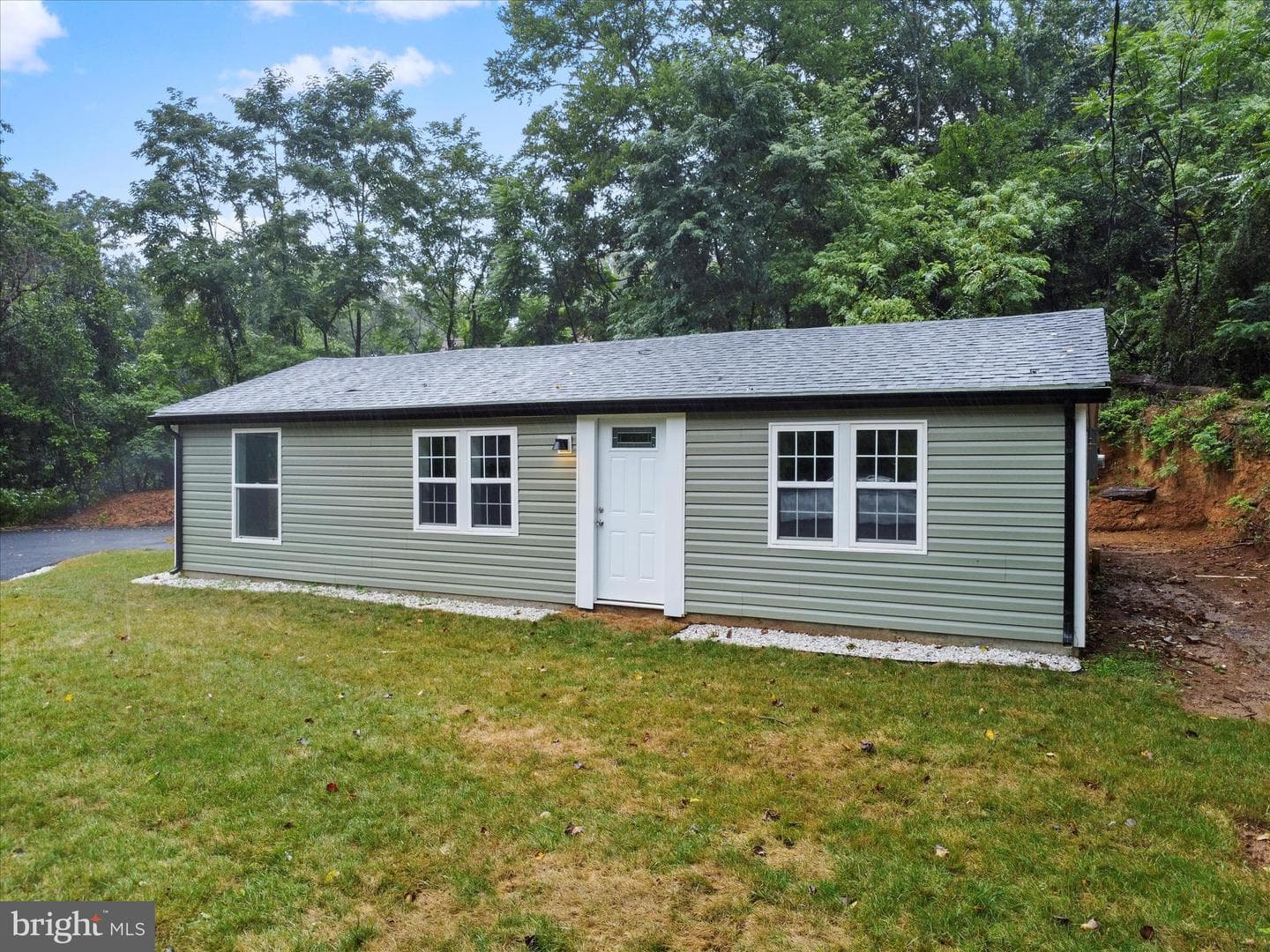 1712 Shenandoah River Drive photo 3