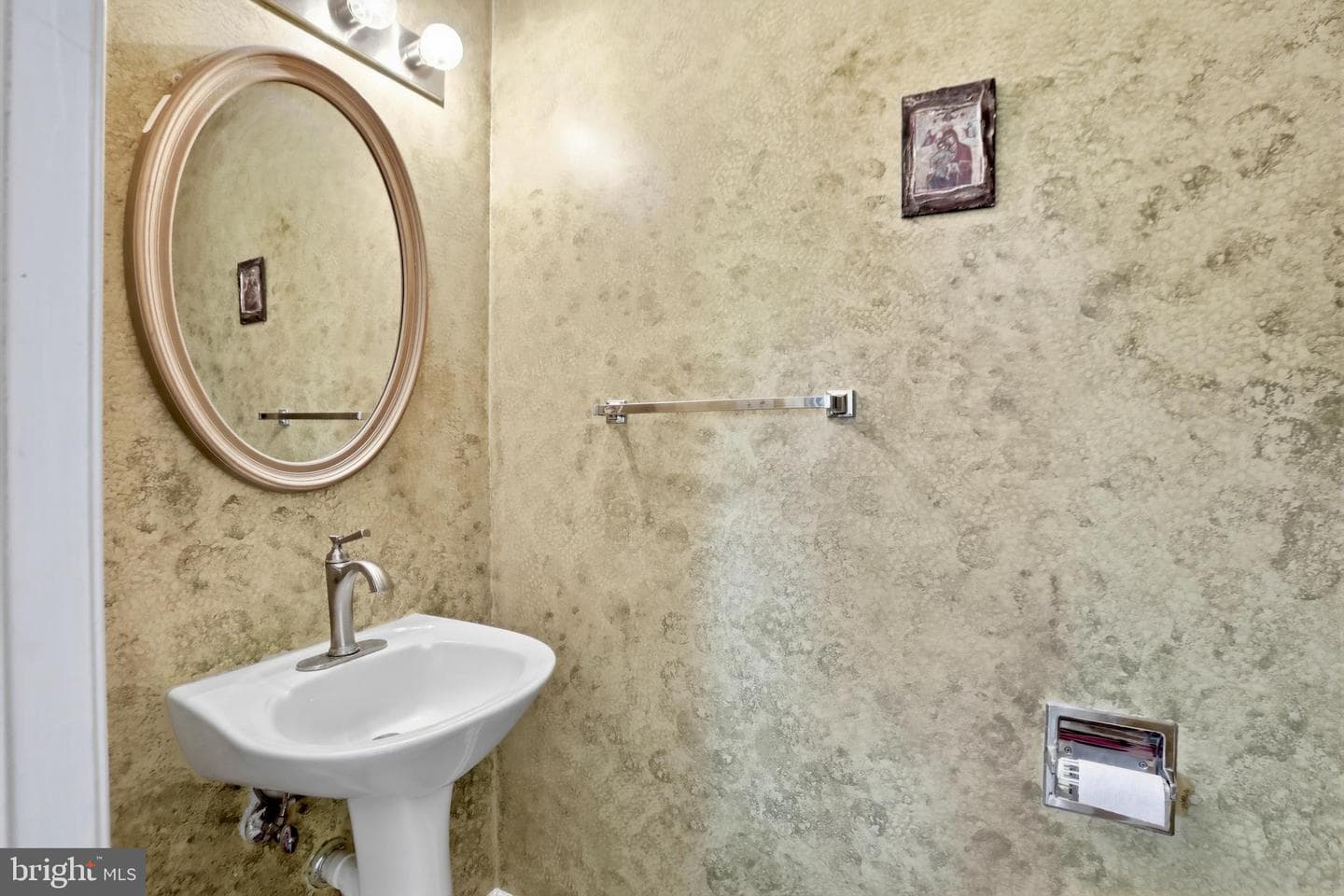 145 Maplewood Court photo 14