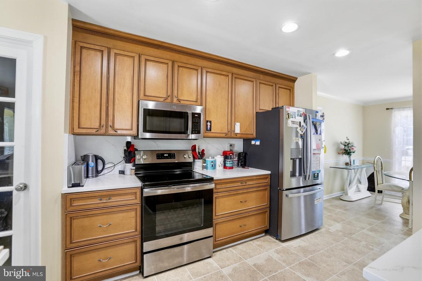 145 Maplewood Court photo 9