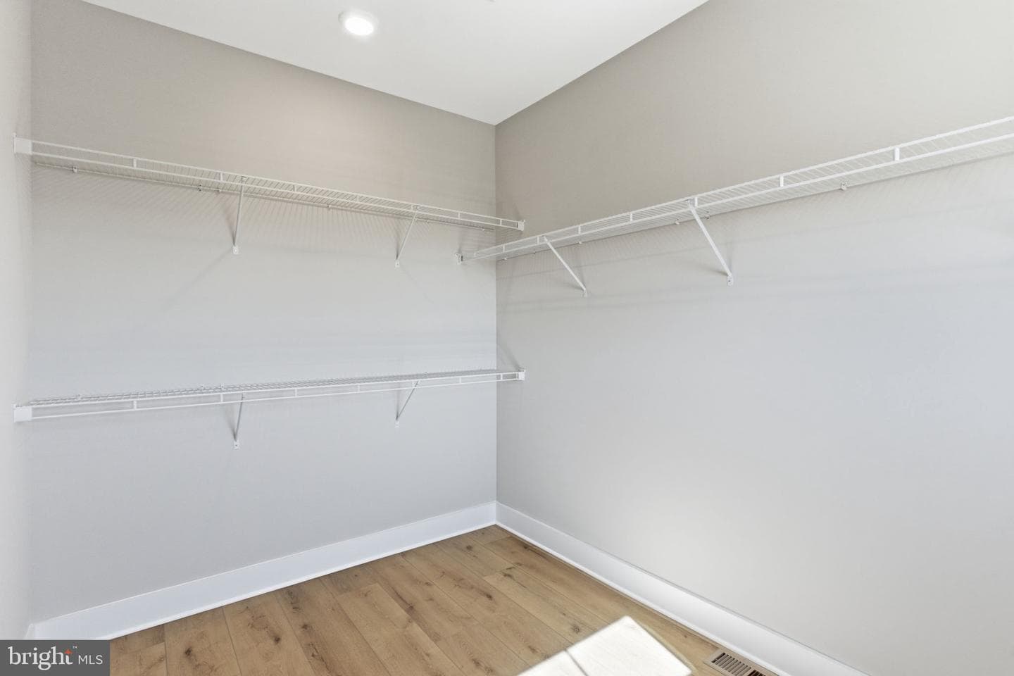 121 Oxbow Court photo 27