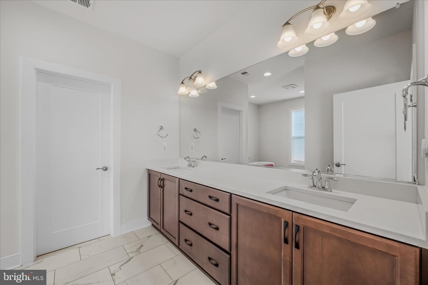 56 Jane Washington Court photo 22