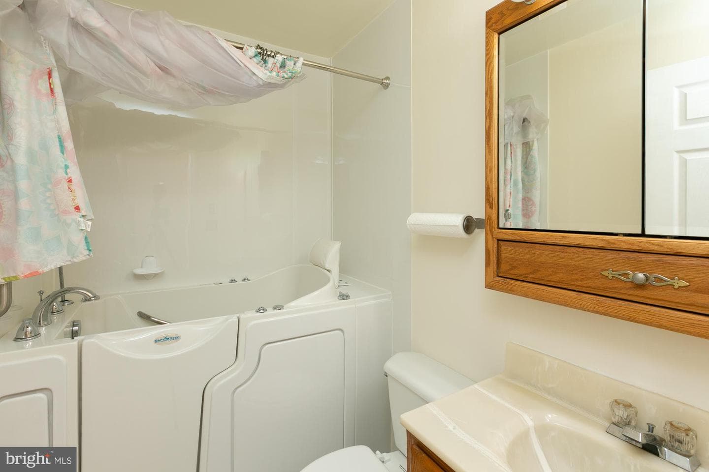 19 Cardinal Drive photo 52