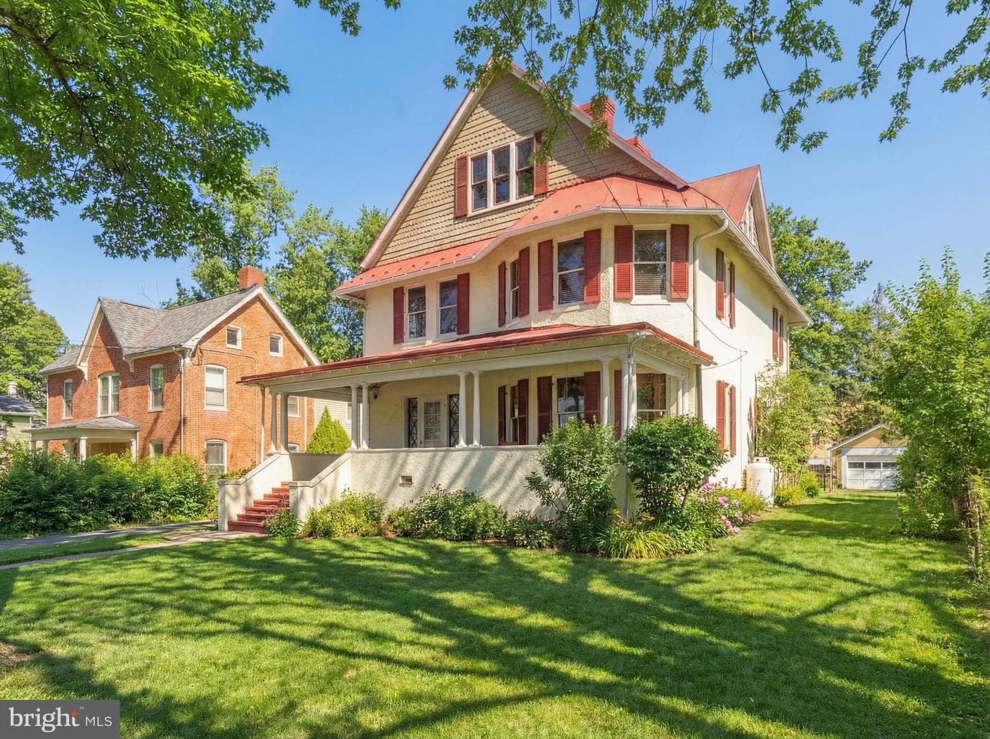 523 S George Street photo 3