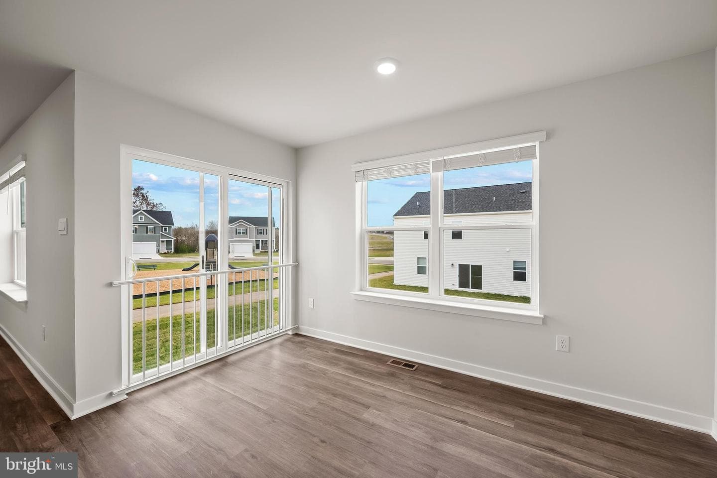 293 Eclipse Street photo 11
