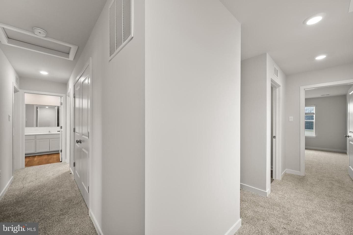 293 Eclipse Street photo 21