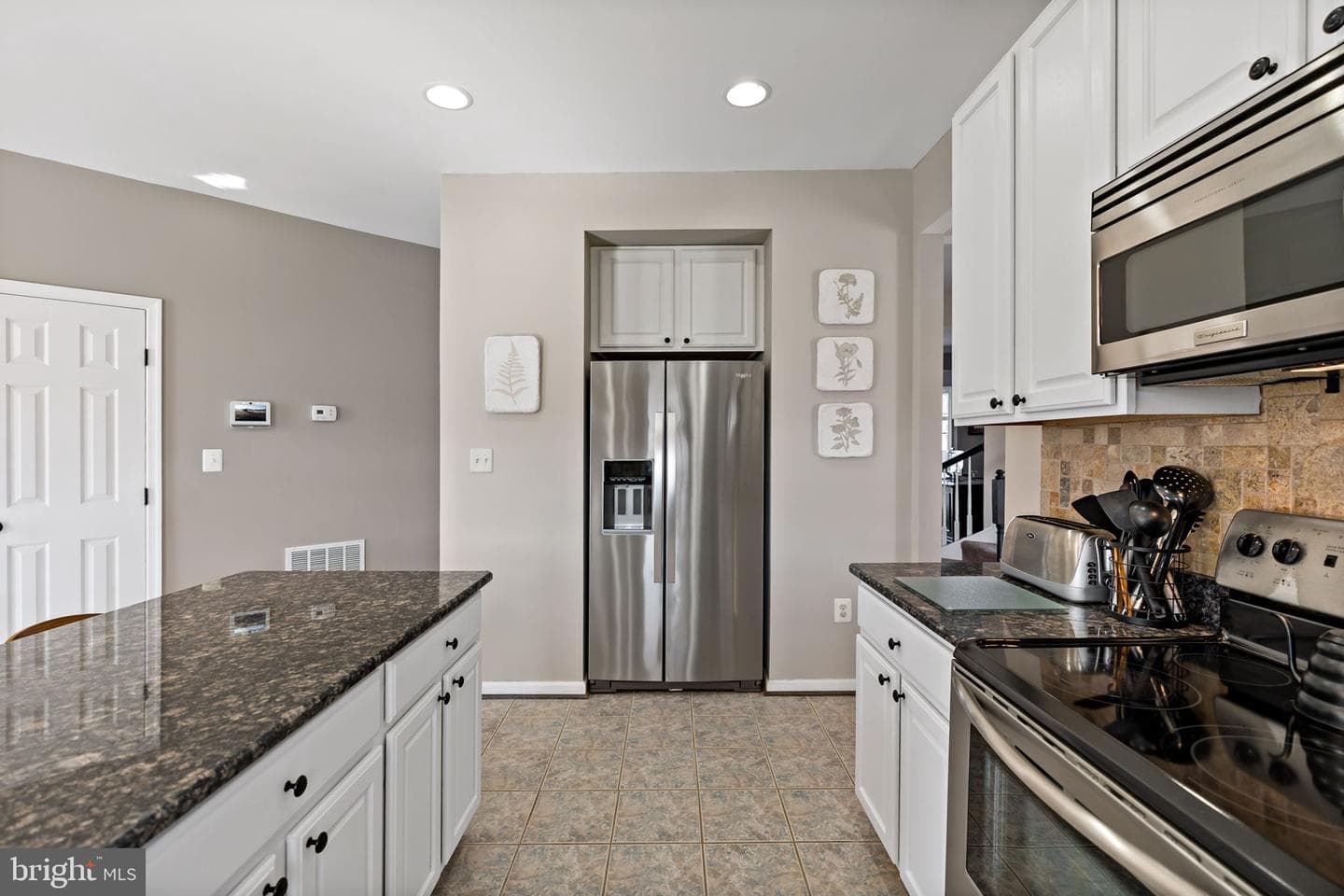 118 Carriage Drive photo 23