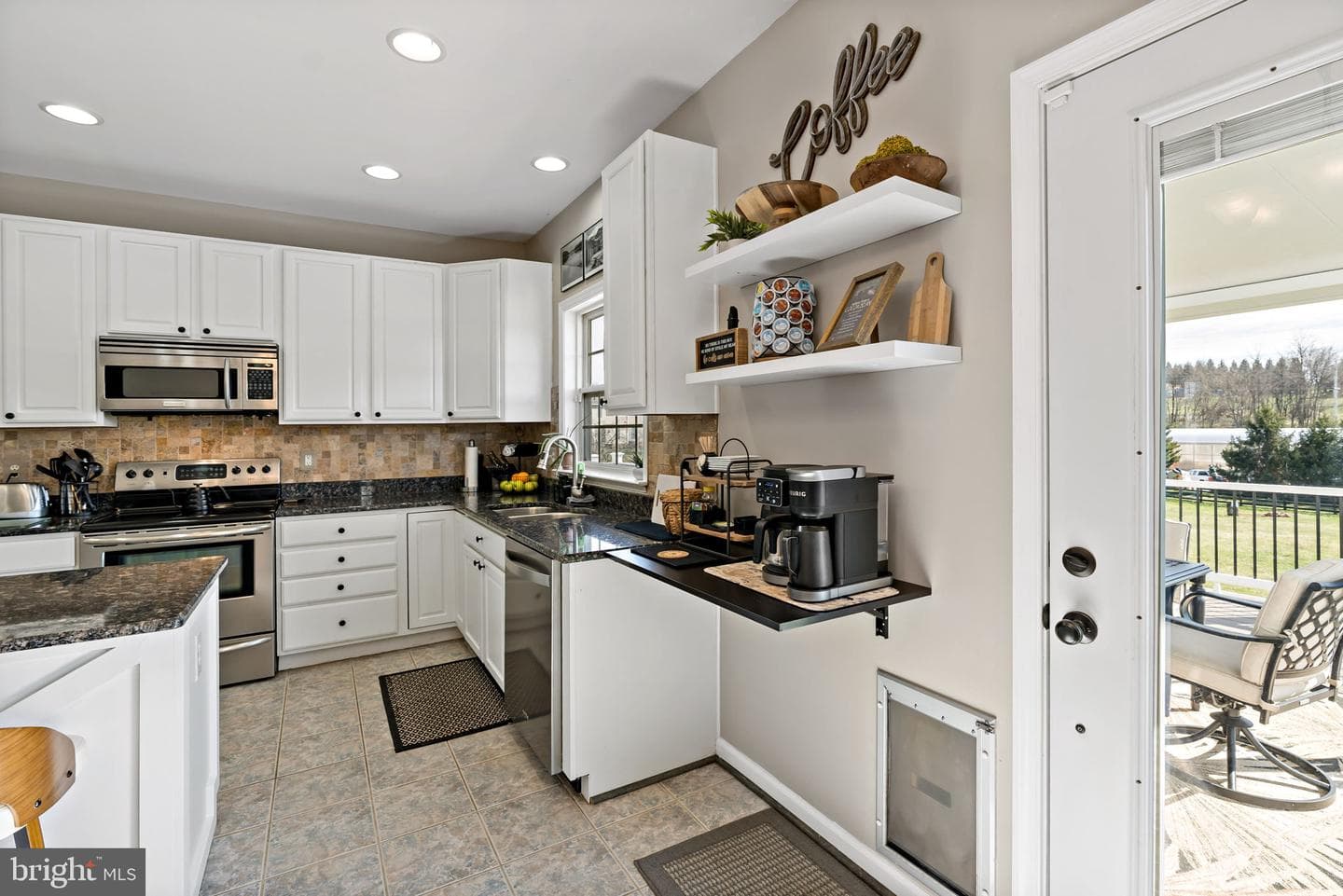 118 Carriage Drive photo 26