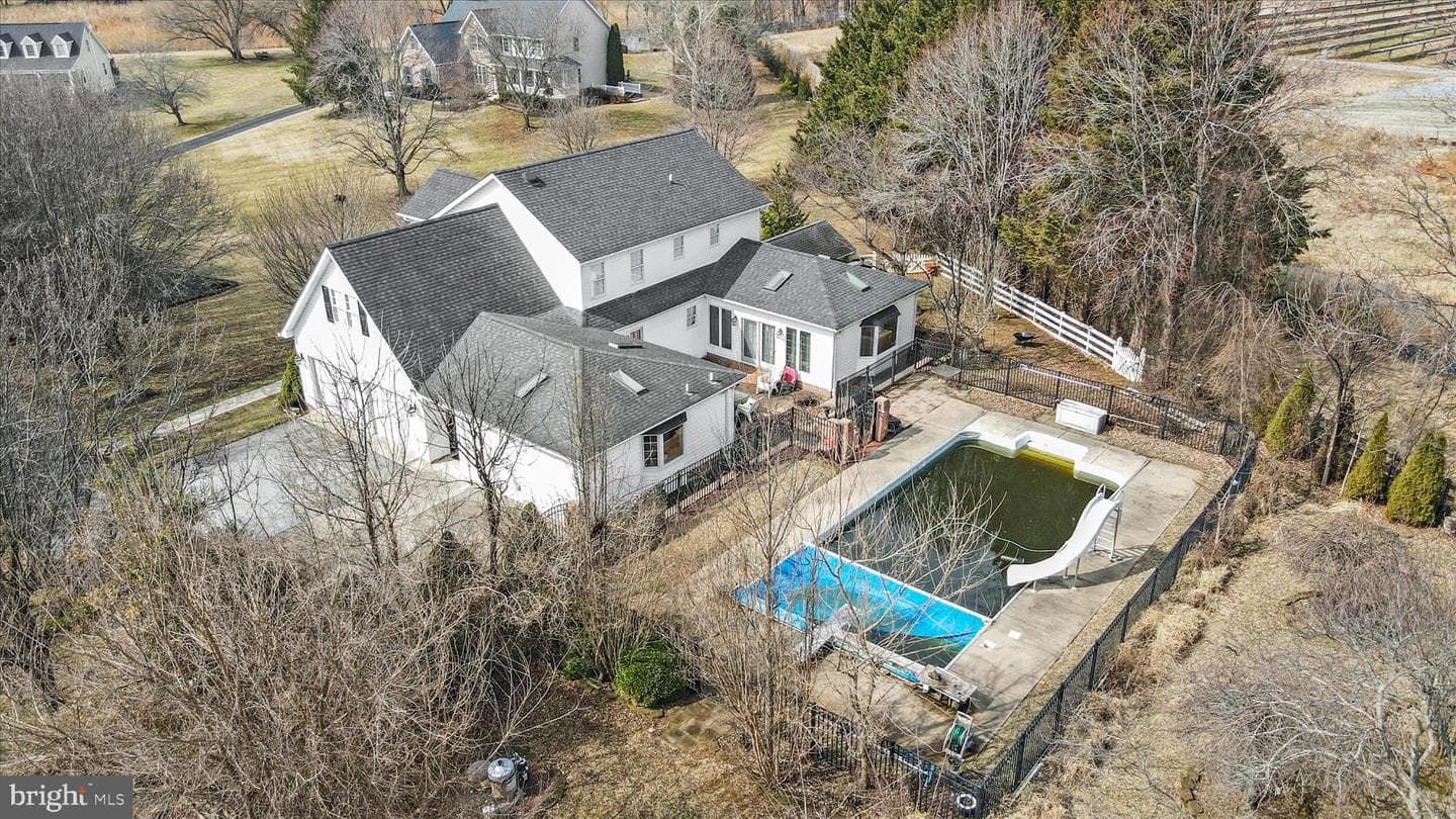 108 Foxhall Road photo 23