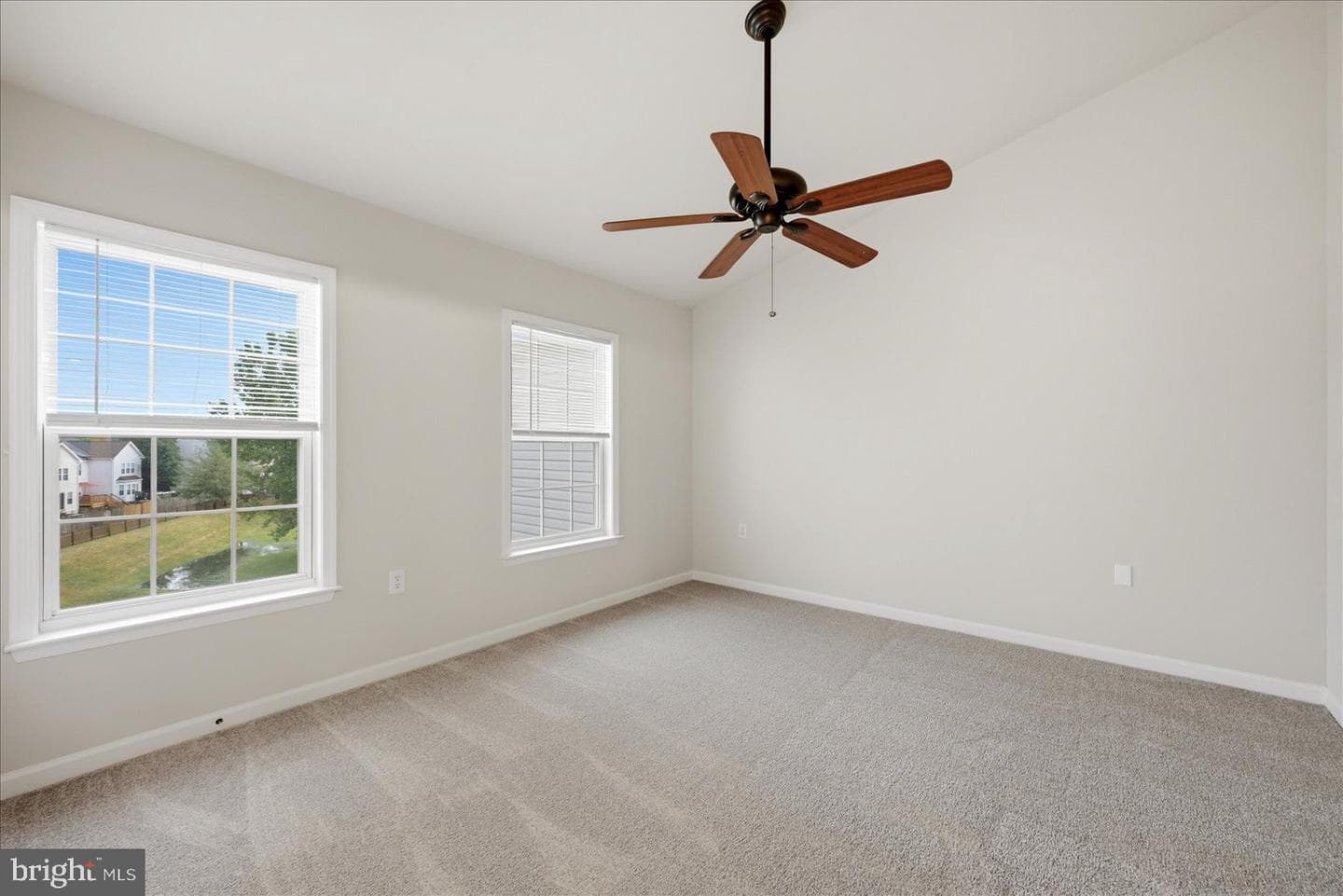 32 Bruce Drive photo 18