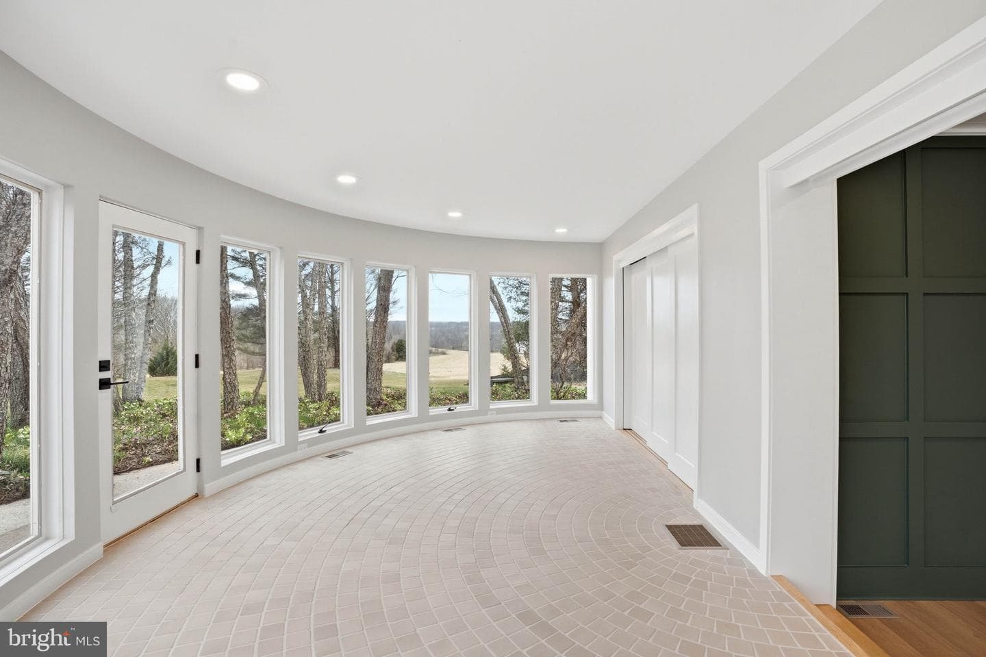 265 Mistletoe Ln photo 35