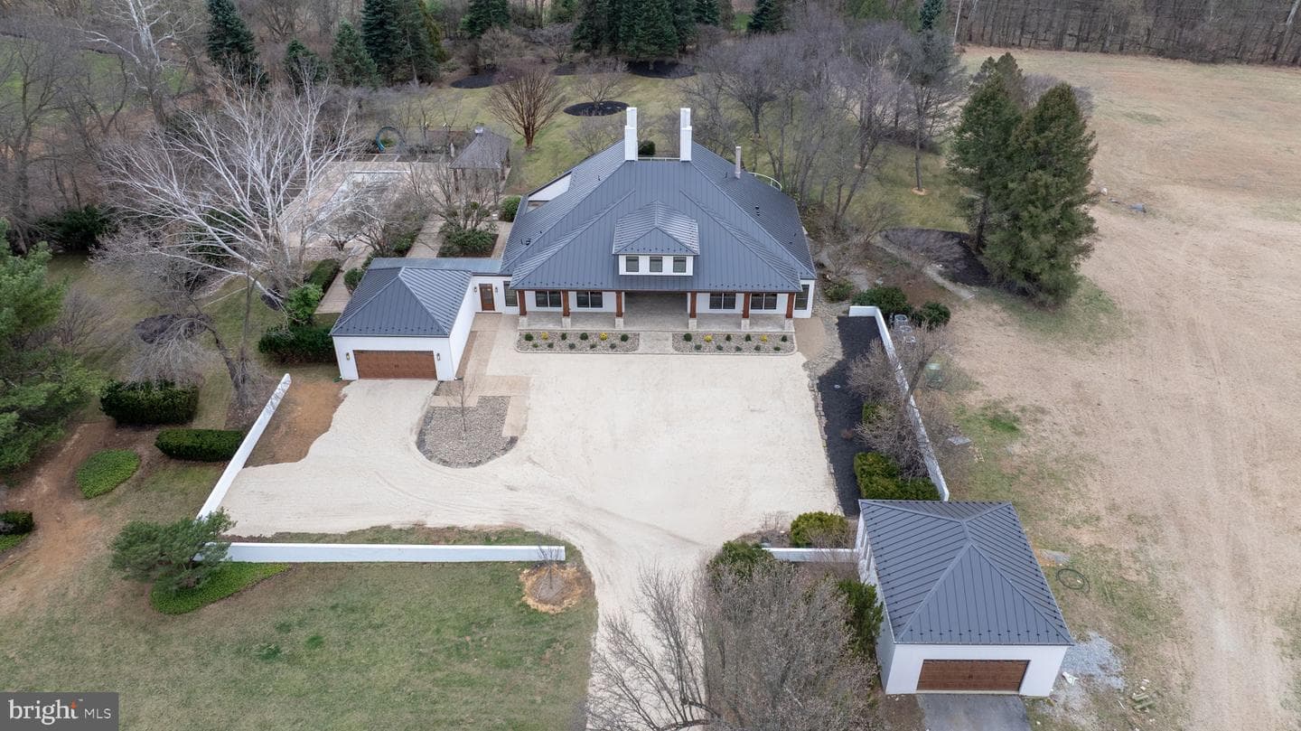 265 Mistletoe Ln photo 96