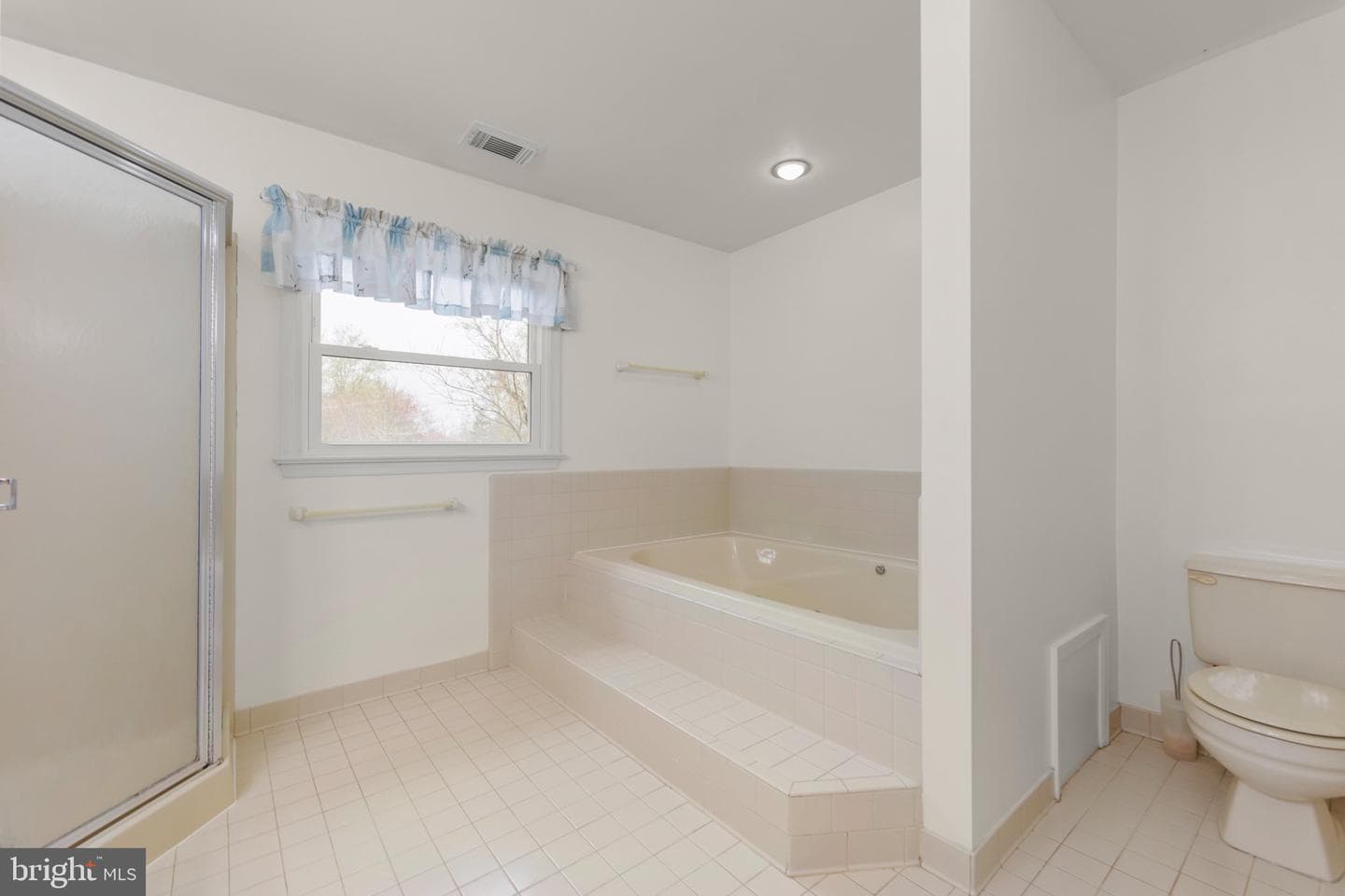 124 Deerfield Drive photo 21