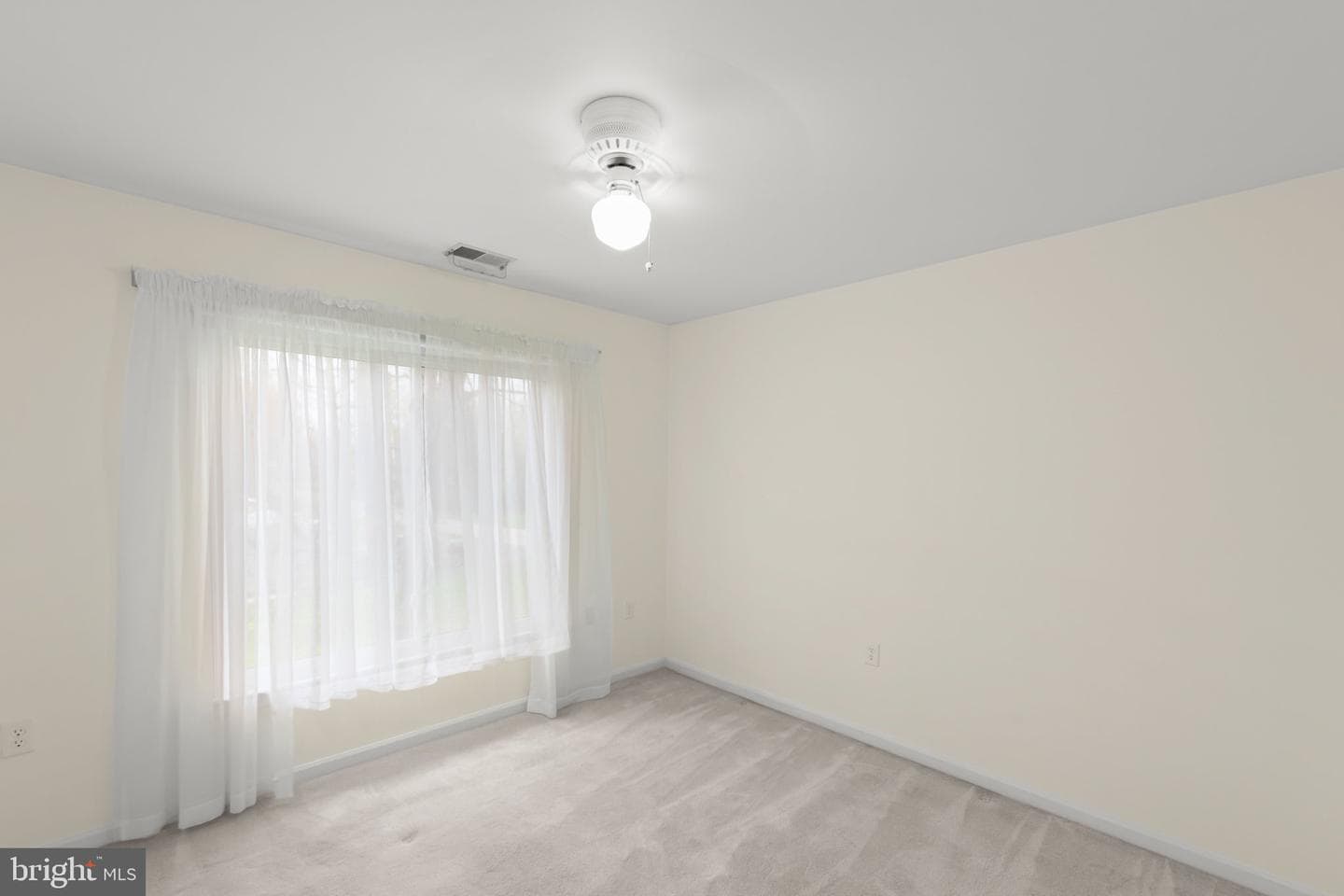 124 Deerfield Drive photo 23
