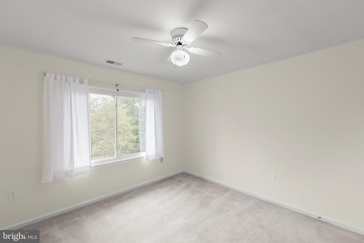 124 Deerfield Drive photo 28