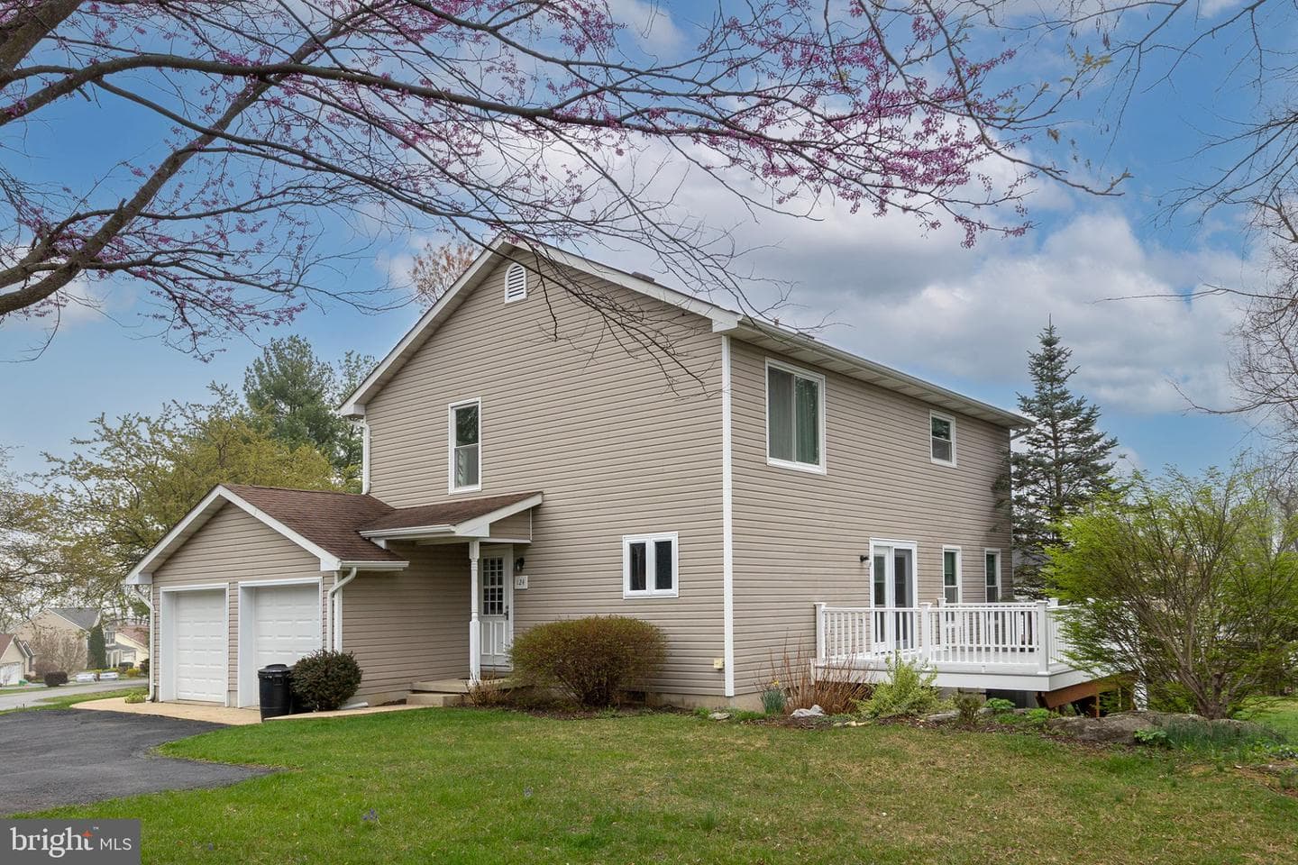 124 Deerfield Drive photo 37