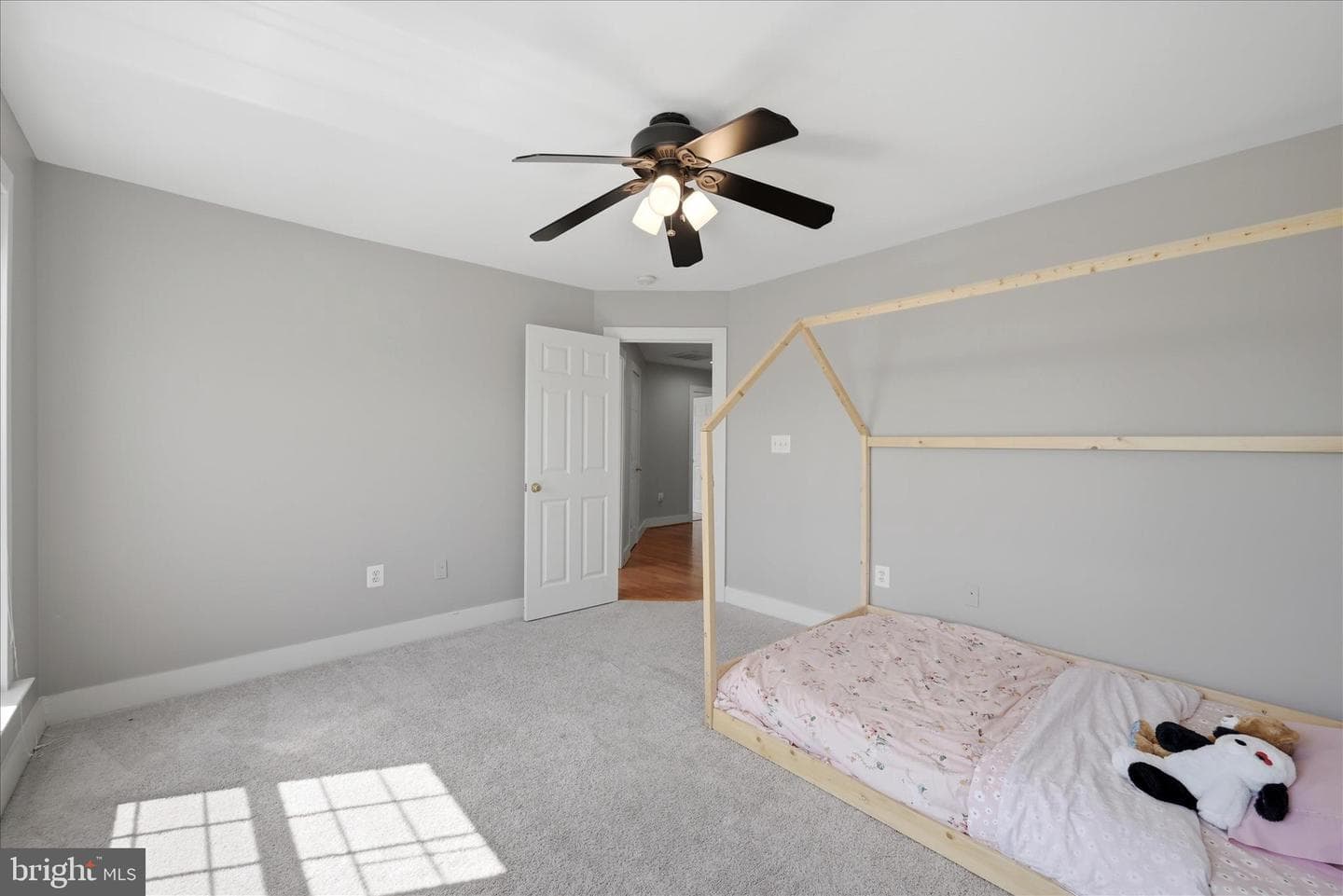 218 Braddock St photo 34