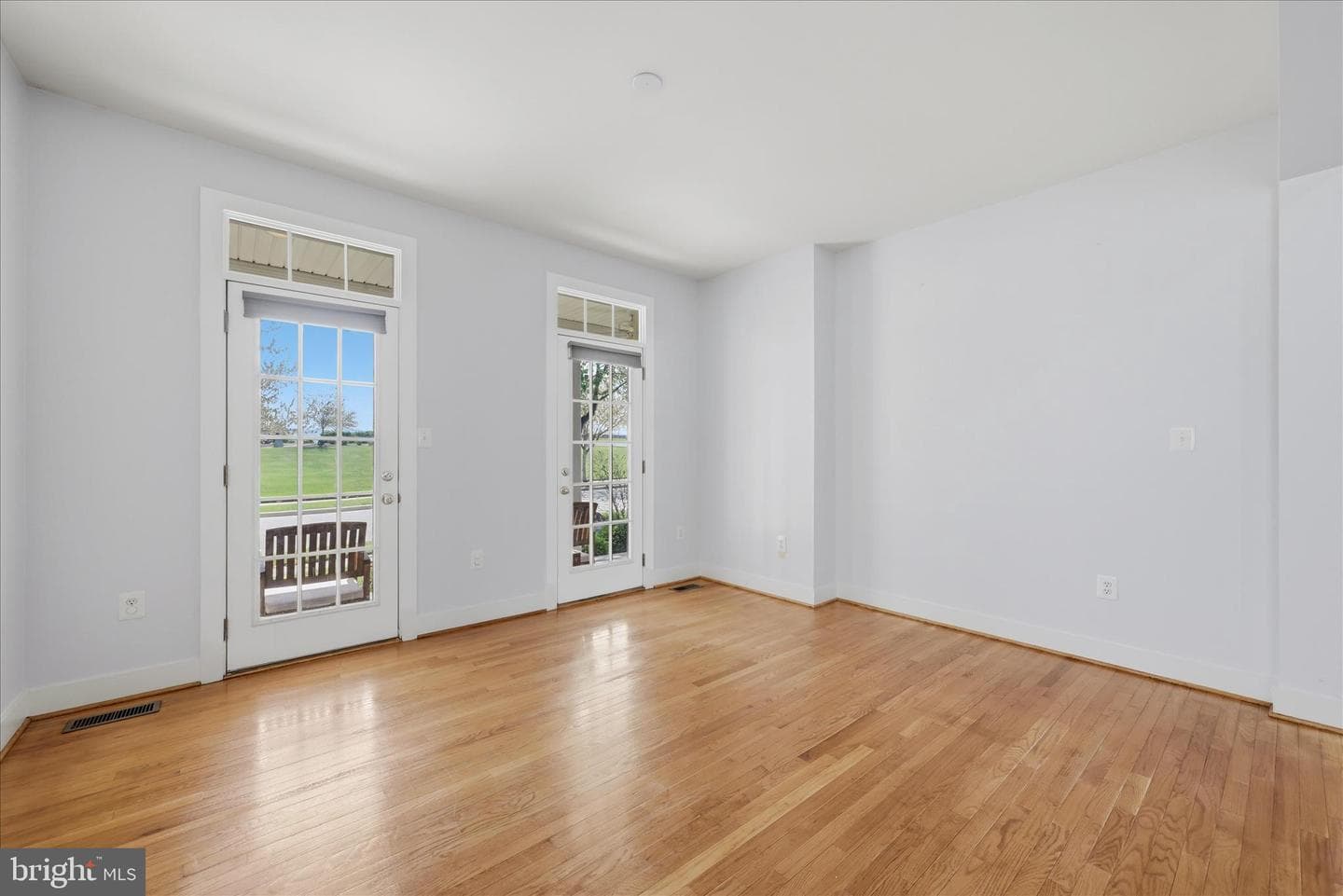 218 Braddock St photo 7