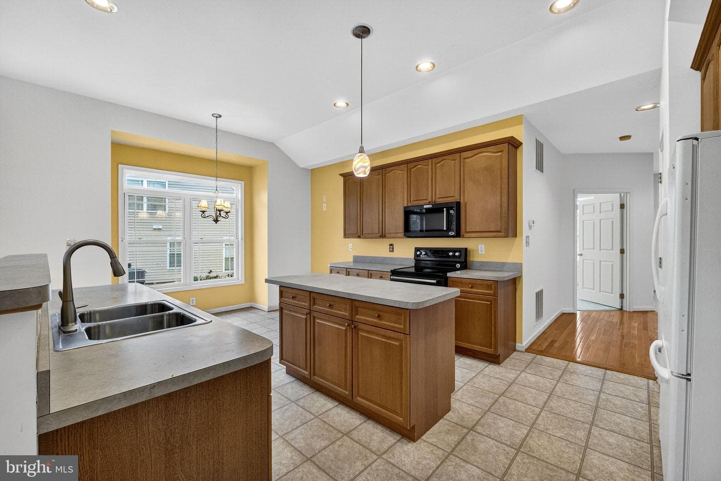 136 Brookline Drive photo 24