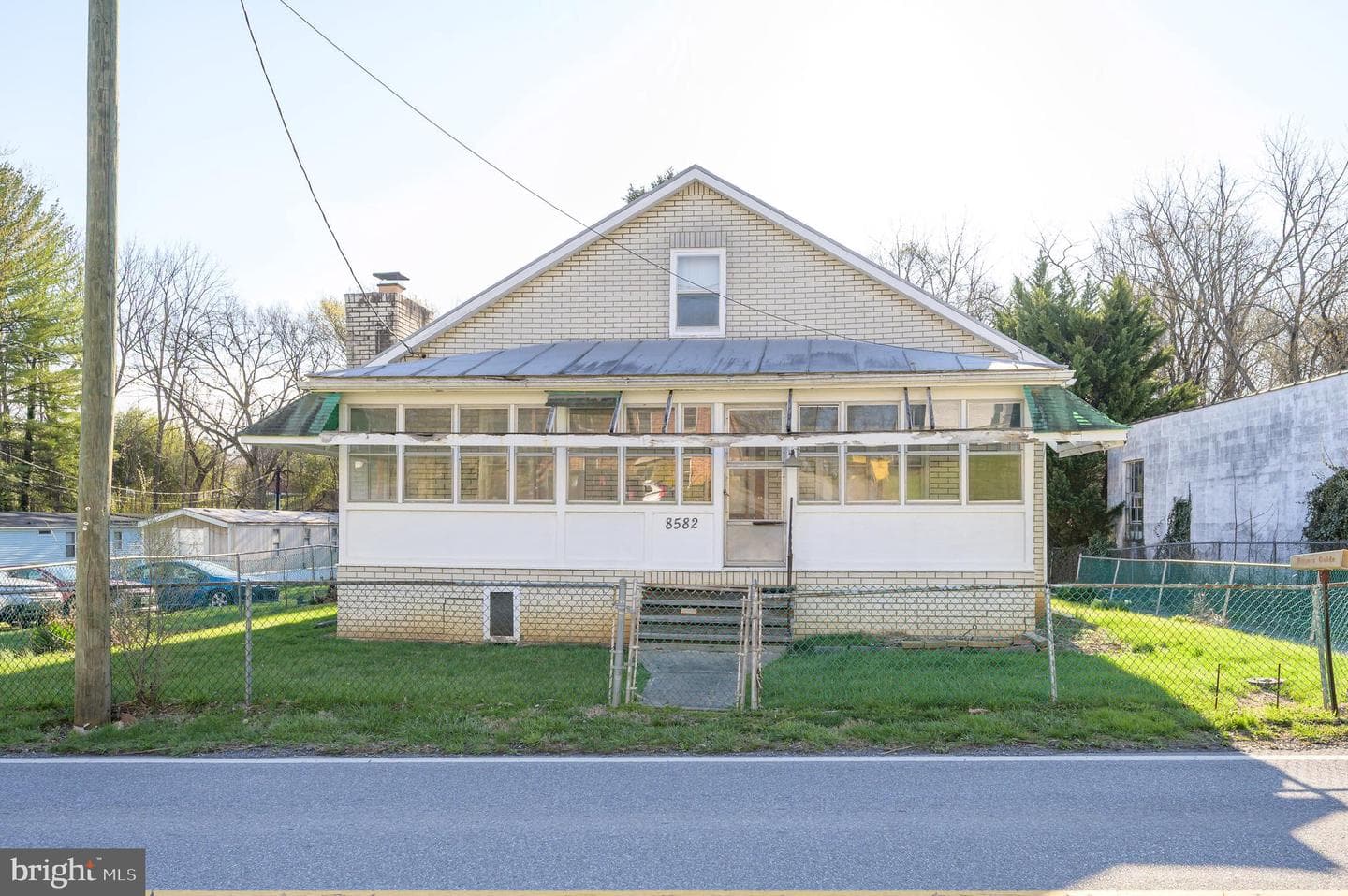 8582 Shepherdstown Pike