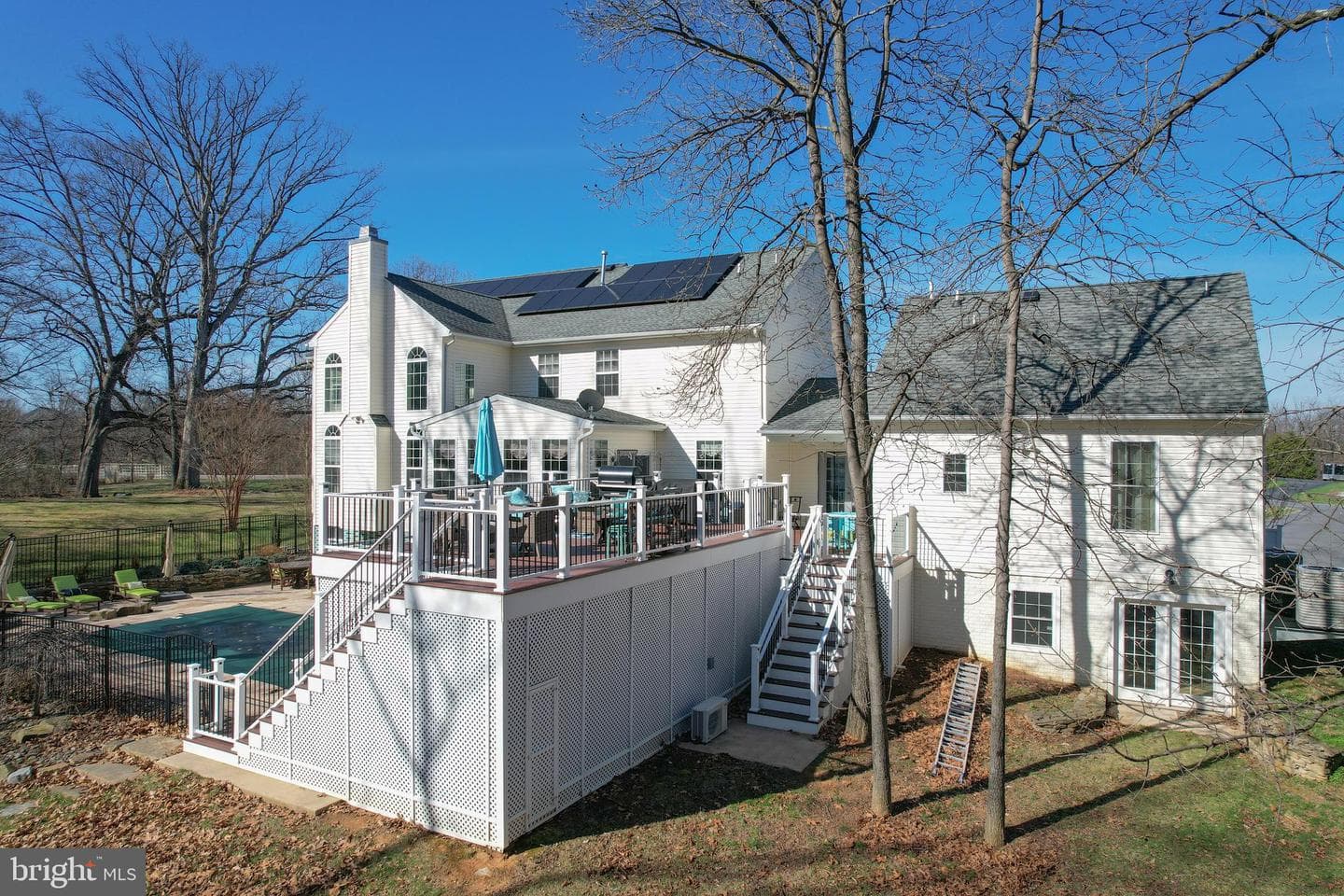 140 Parliament Way photo 21
