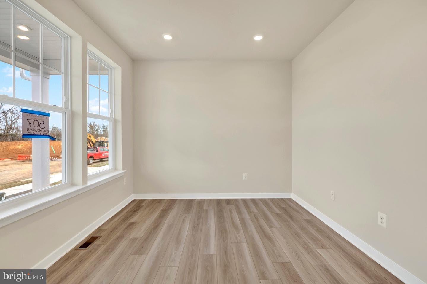 28 Forest Grove Avenue #lot 248 Hamilton photo 5