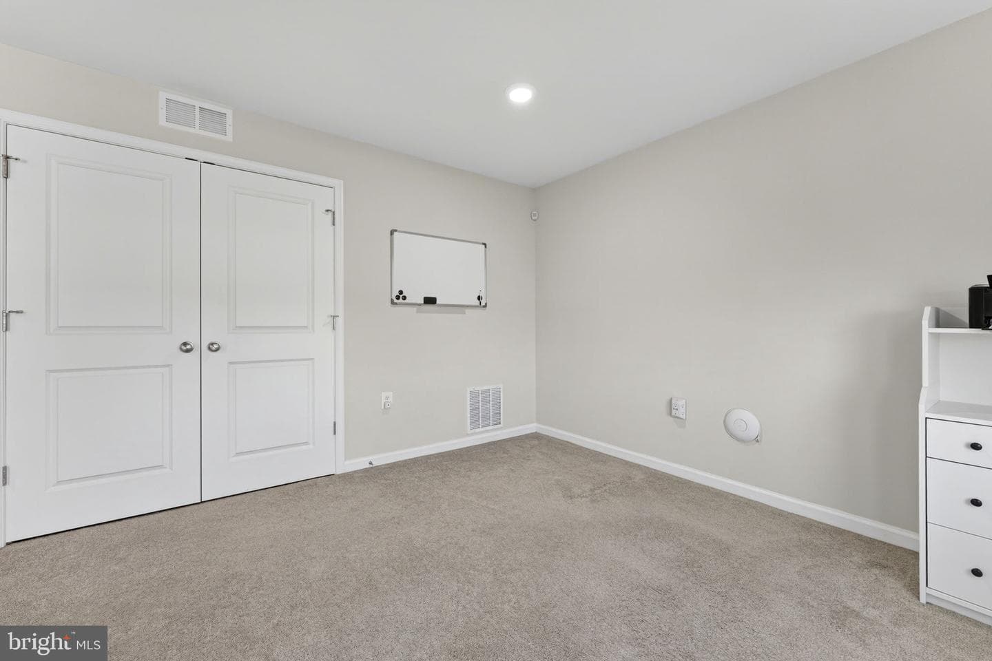 159 Presidents Pointe Avenue photo 14