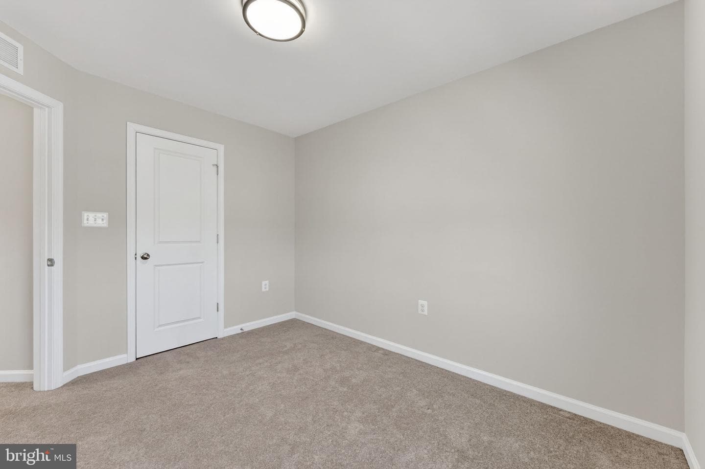 159 Presidents Pointe Avenue photo 34