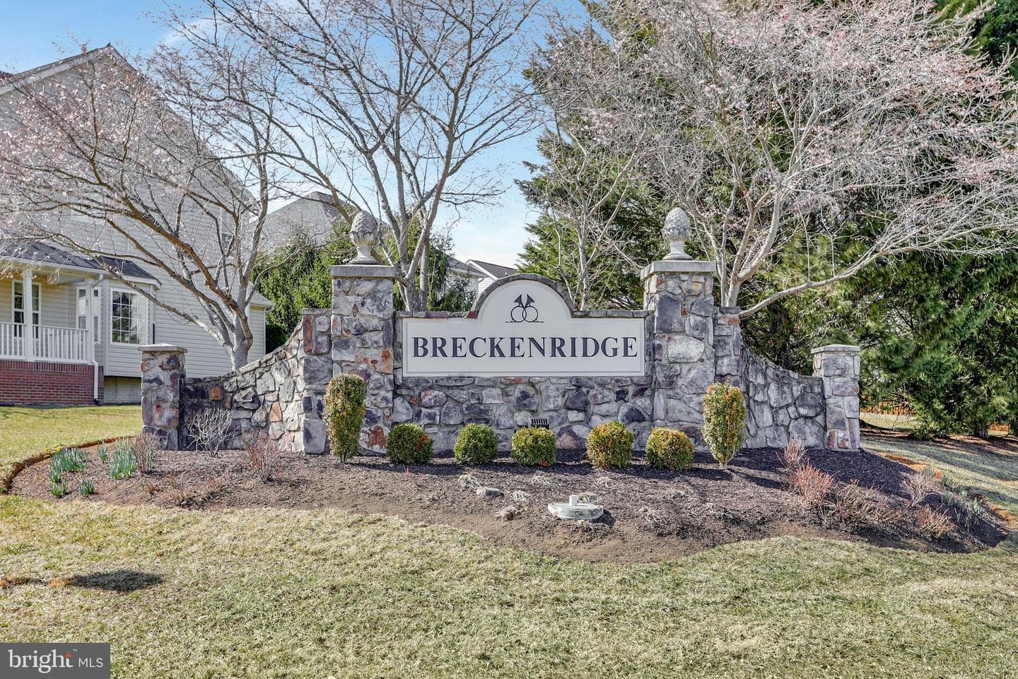 244 Kimberwicke Drive N photo 45