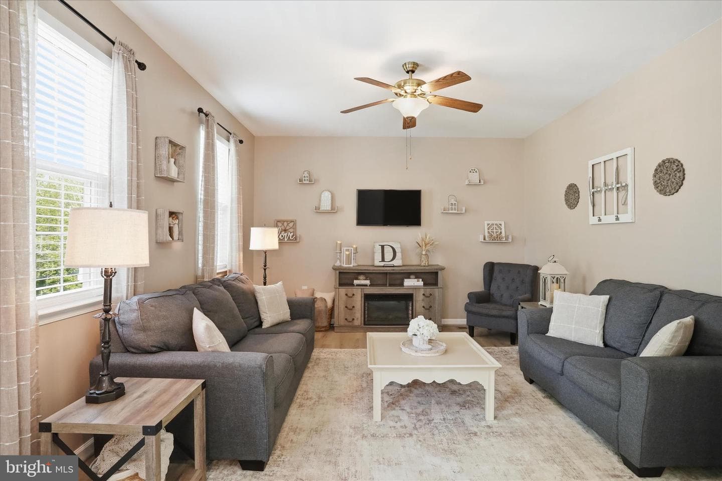 244 Kimberwicke Drive N photo 9