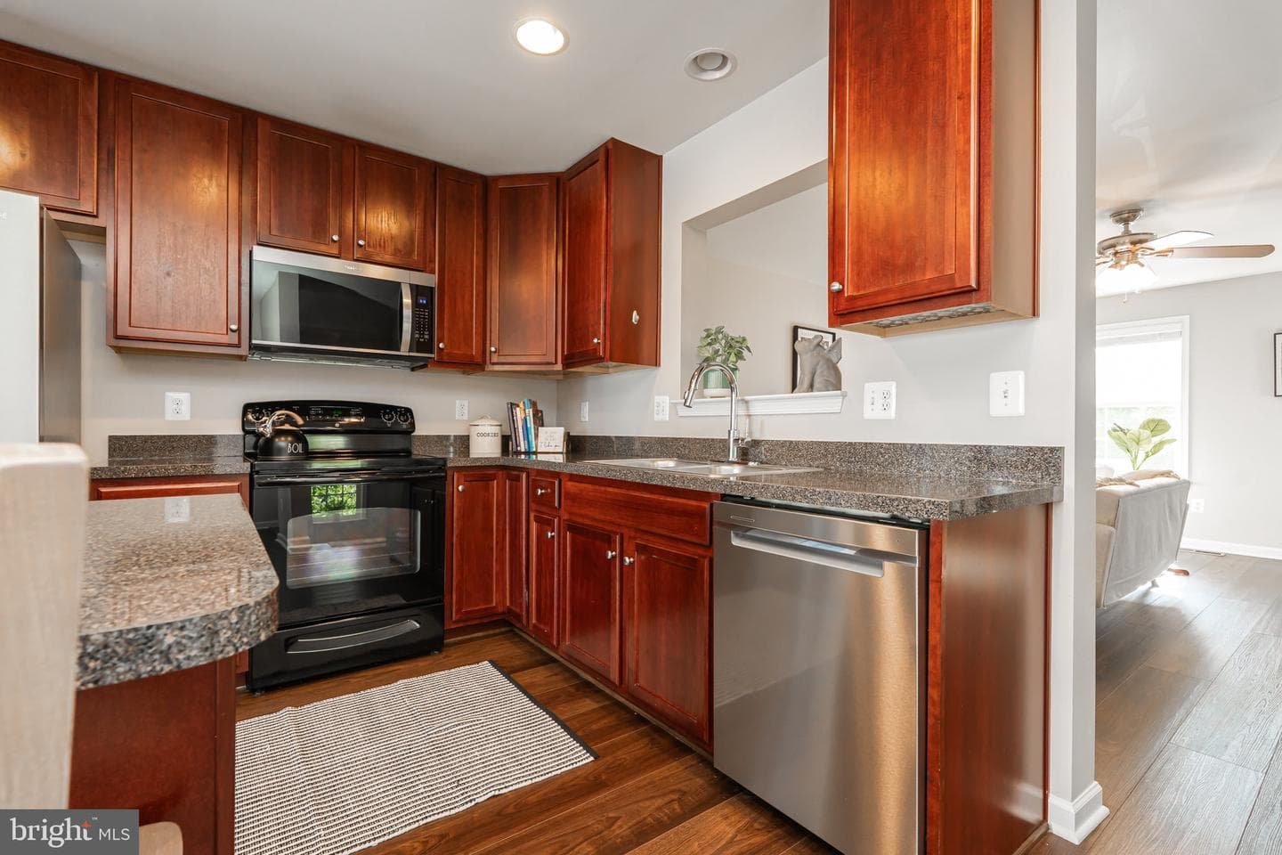 1205 Mare Street photo 15