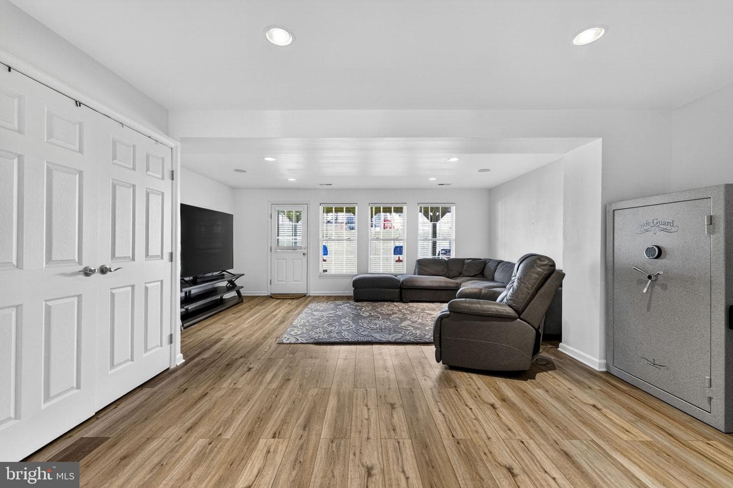 1327 Mare Street photo 13