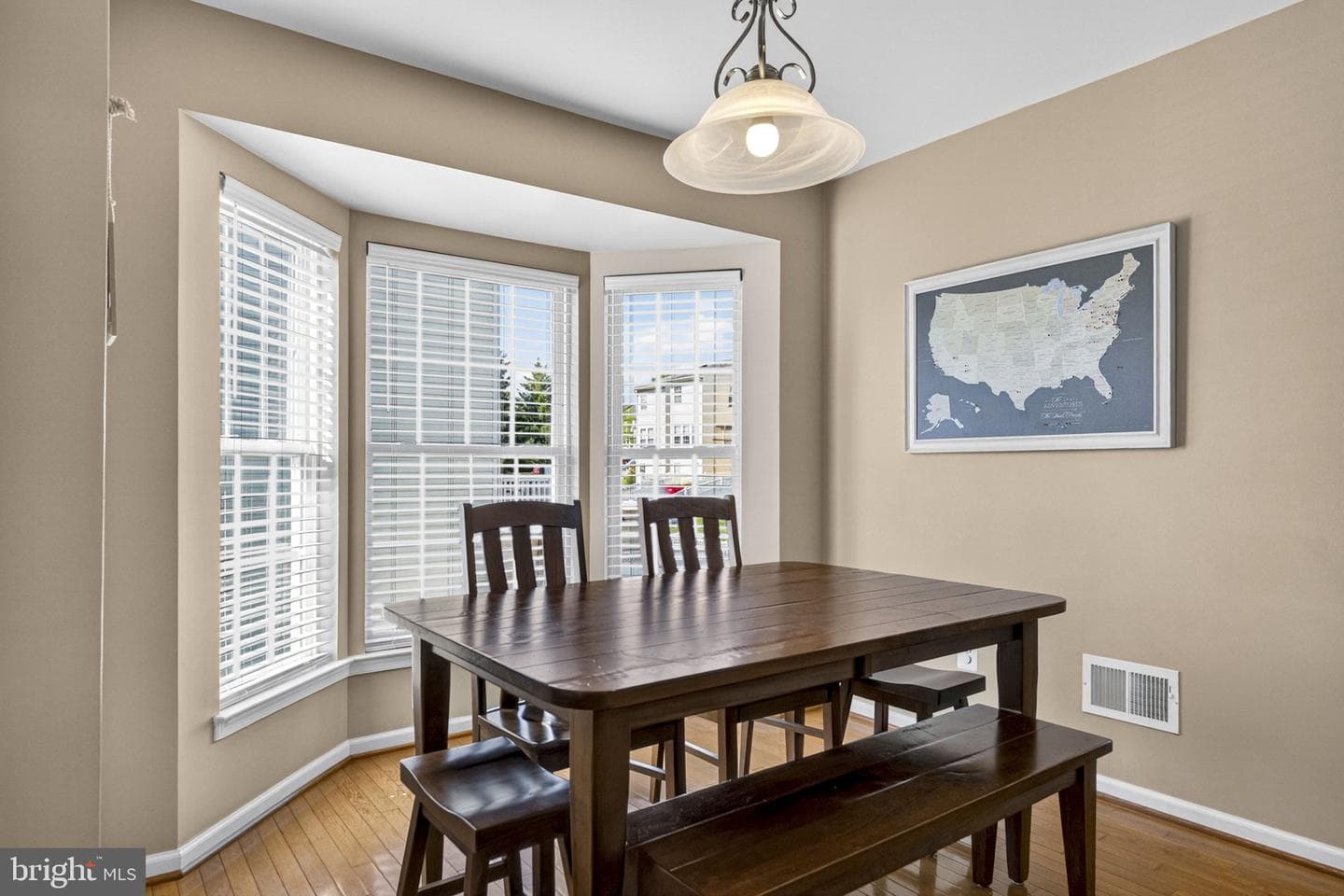 1327 Mare Street photo 27