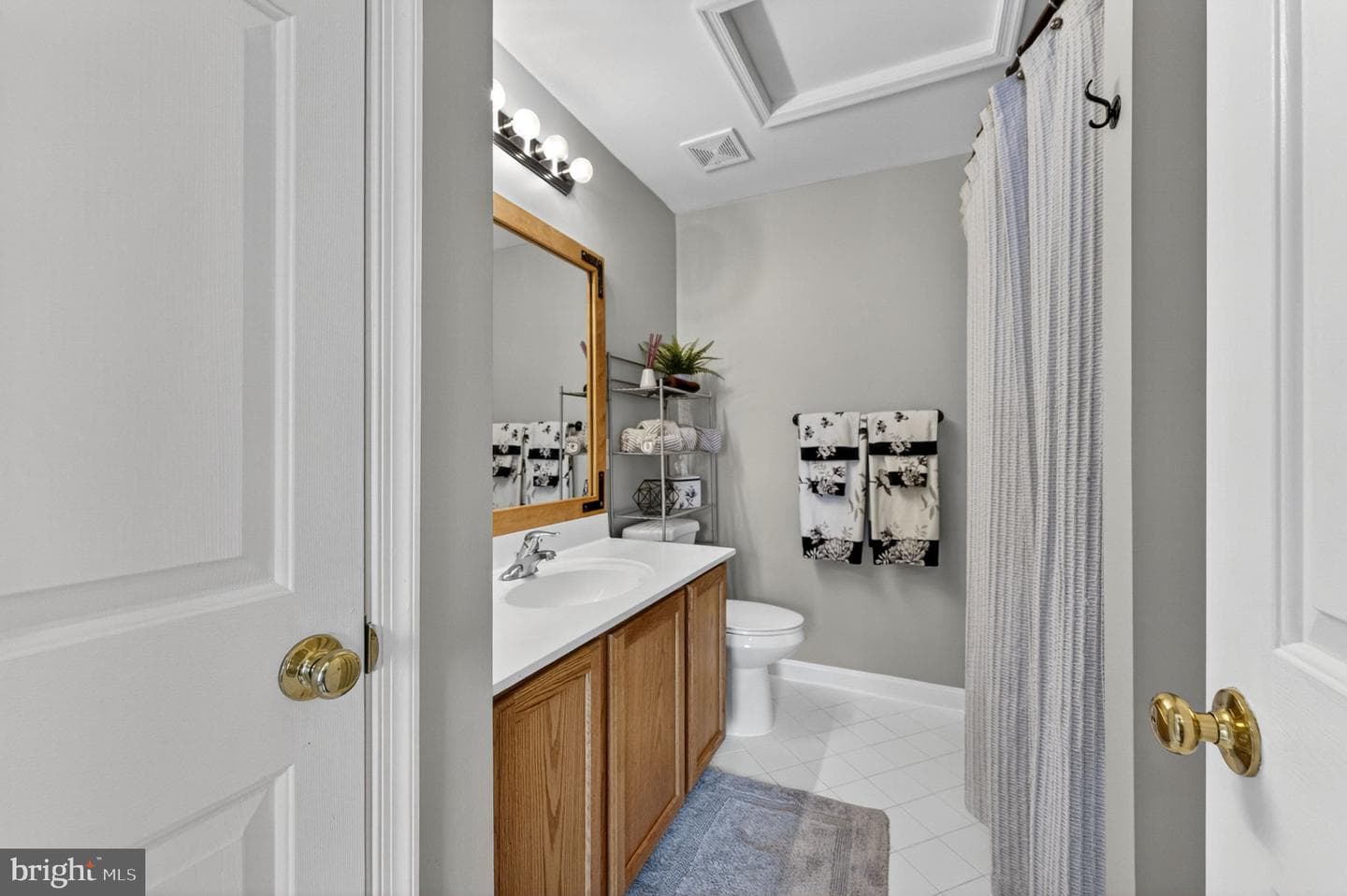 1327 Mare Street photo 45