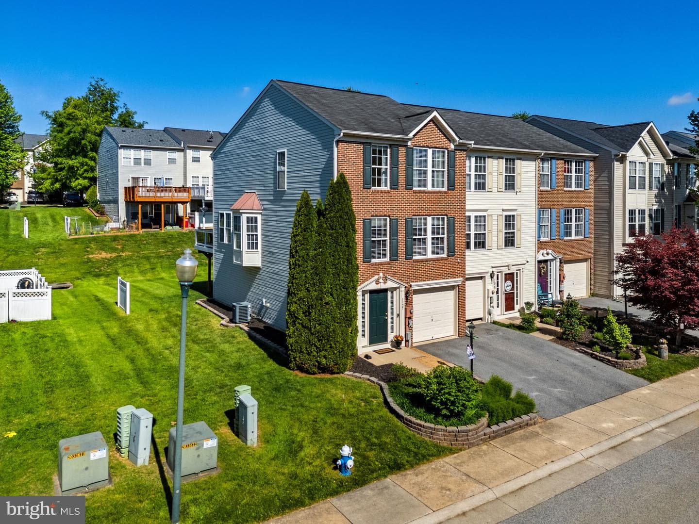 1327 Mare Street photo 61