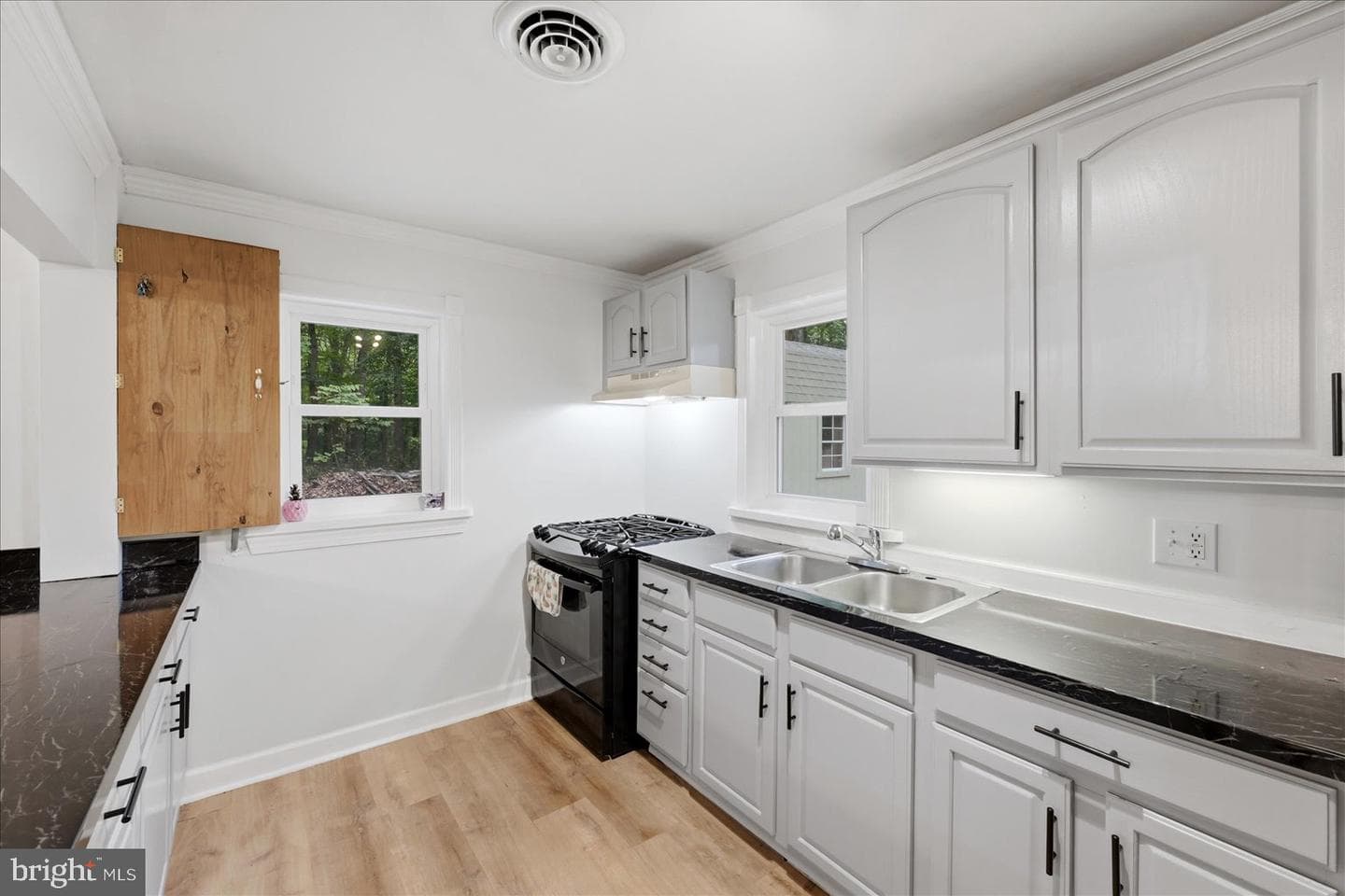 65 Floral Lane photo 21