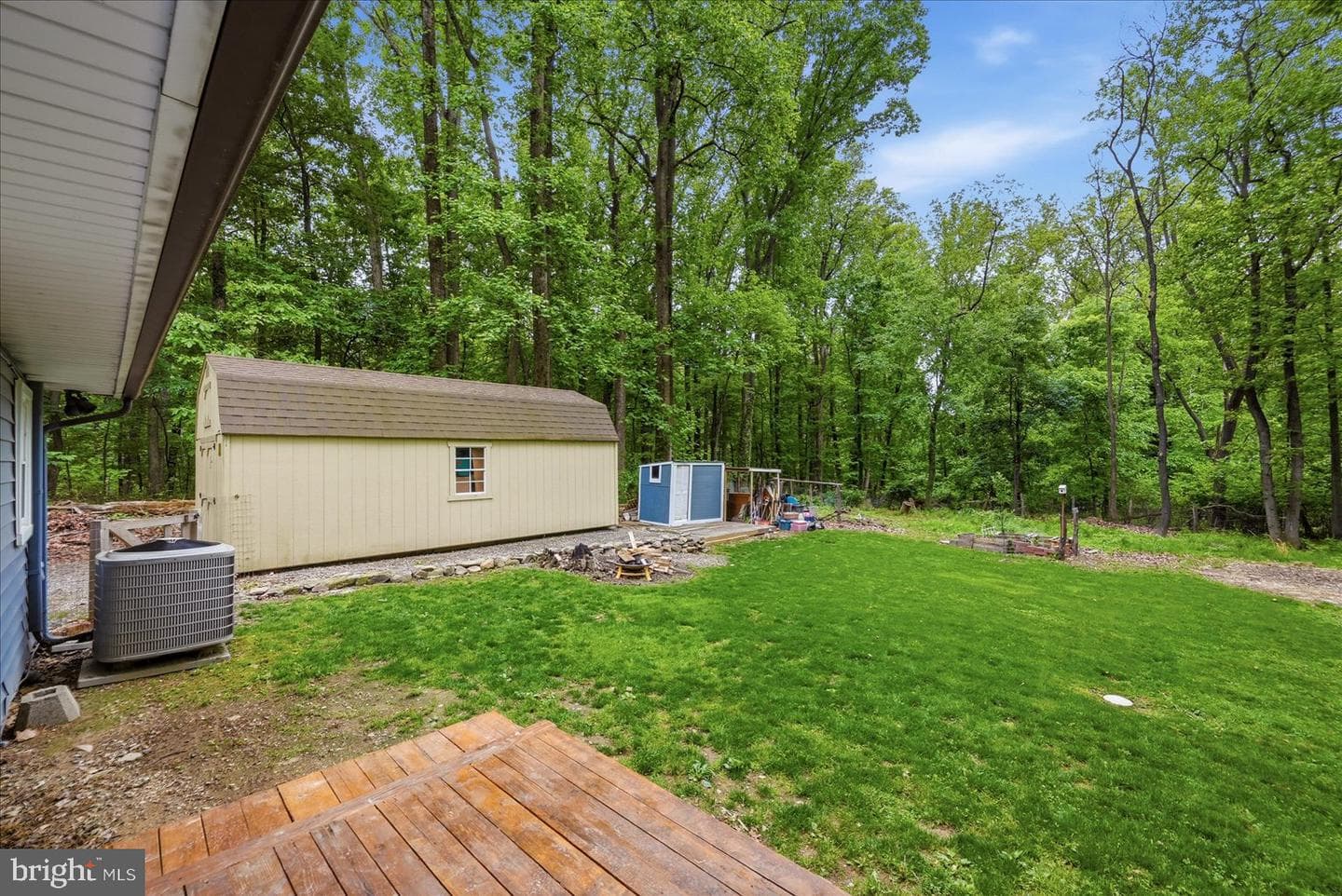 65 Floral Lane photo 32