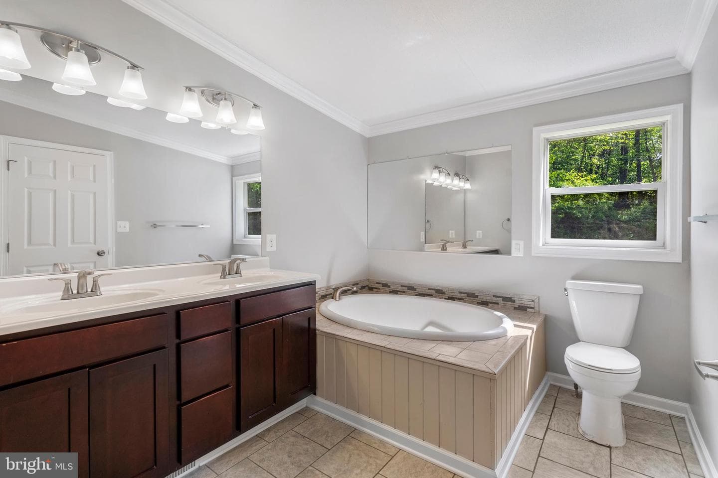 276 Walnut Hill Drive photo 17