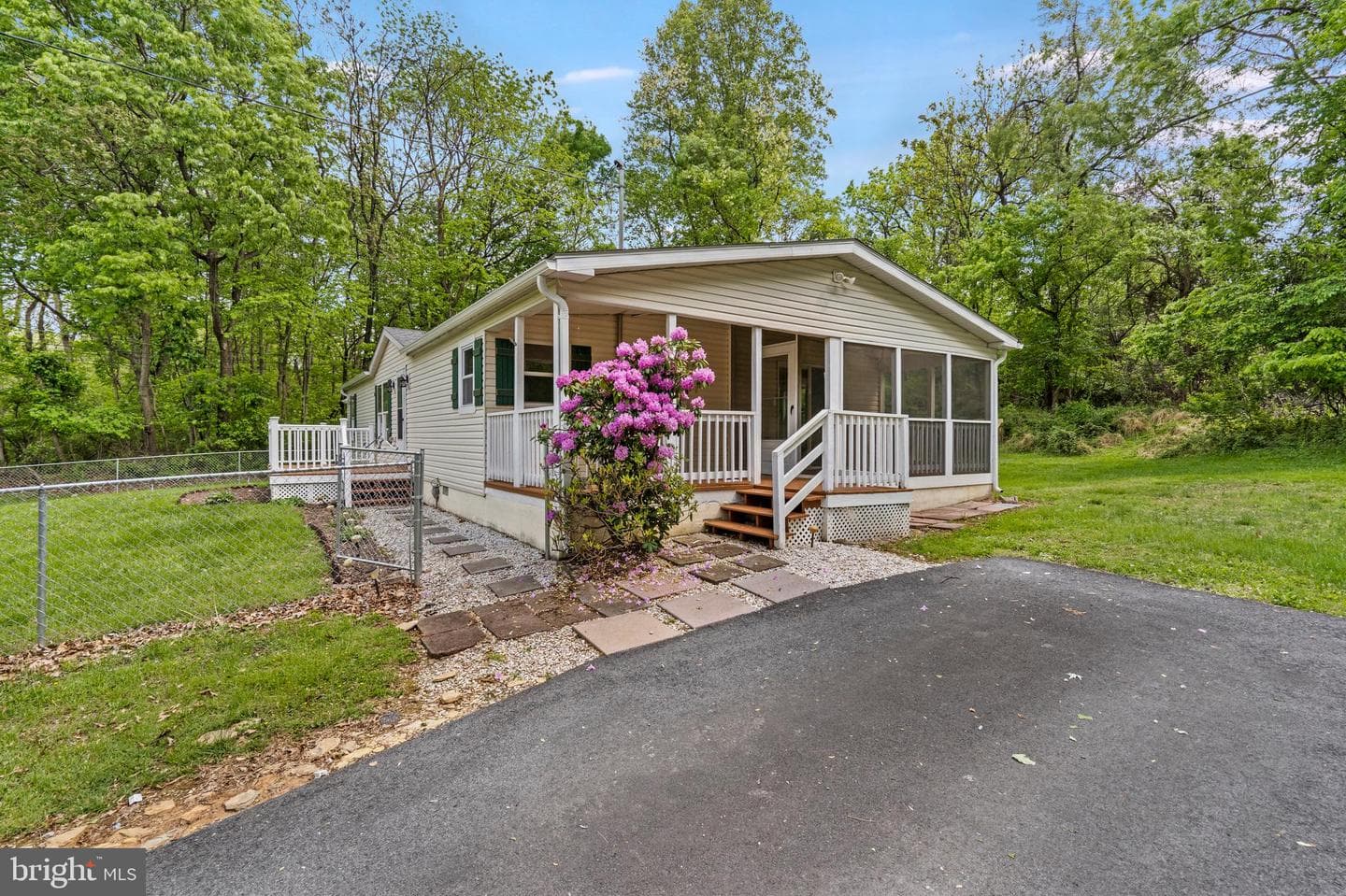 276 Walnut Hill Drive photo 2