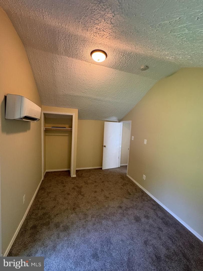 65 Dillow Ln photo 21
