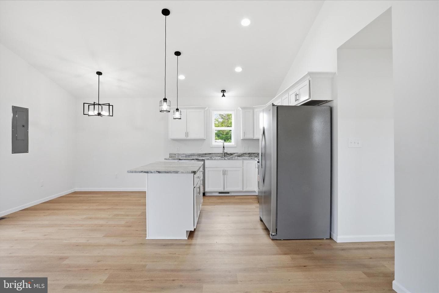 304 East 11th Avenue photo 5