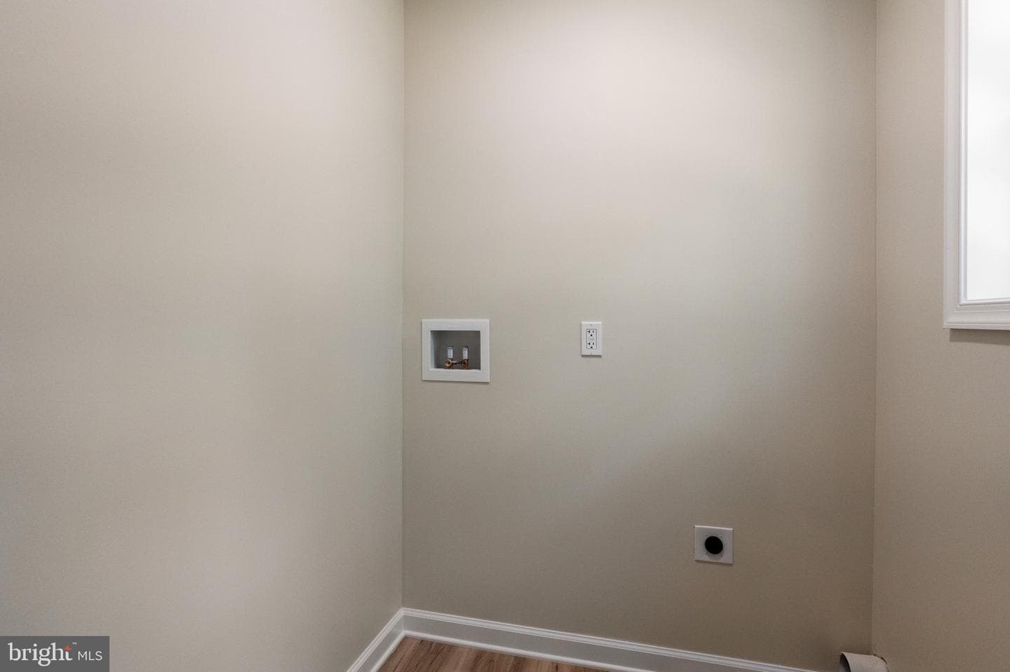 358 Dawn Lane photo 8