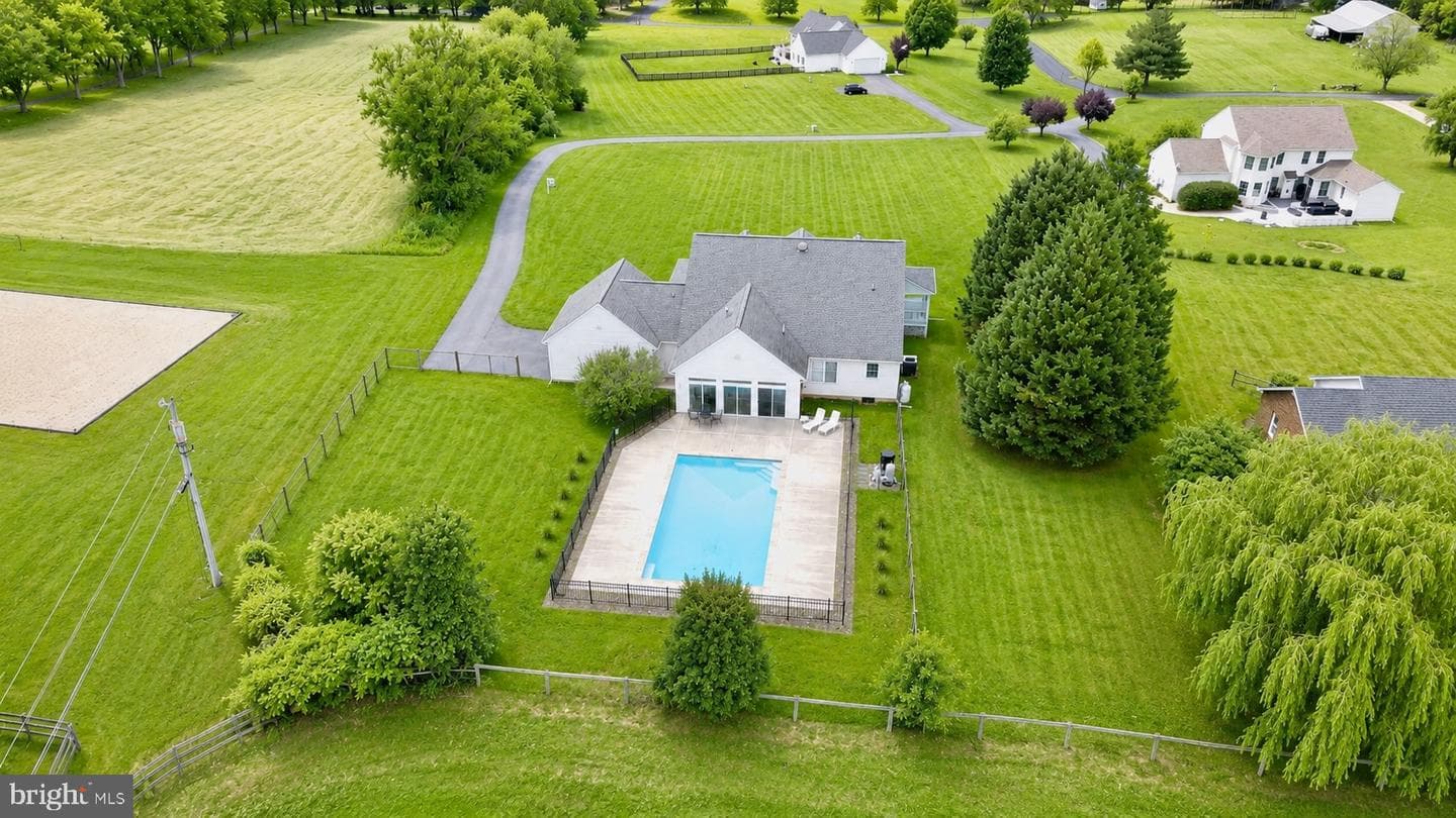 33 Eldridge Lane photo 32