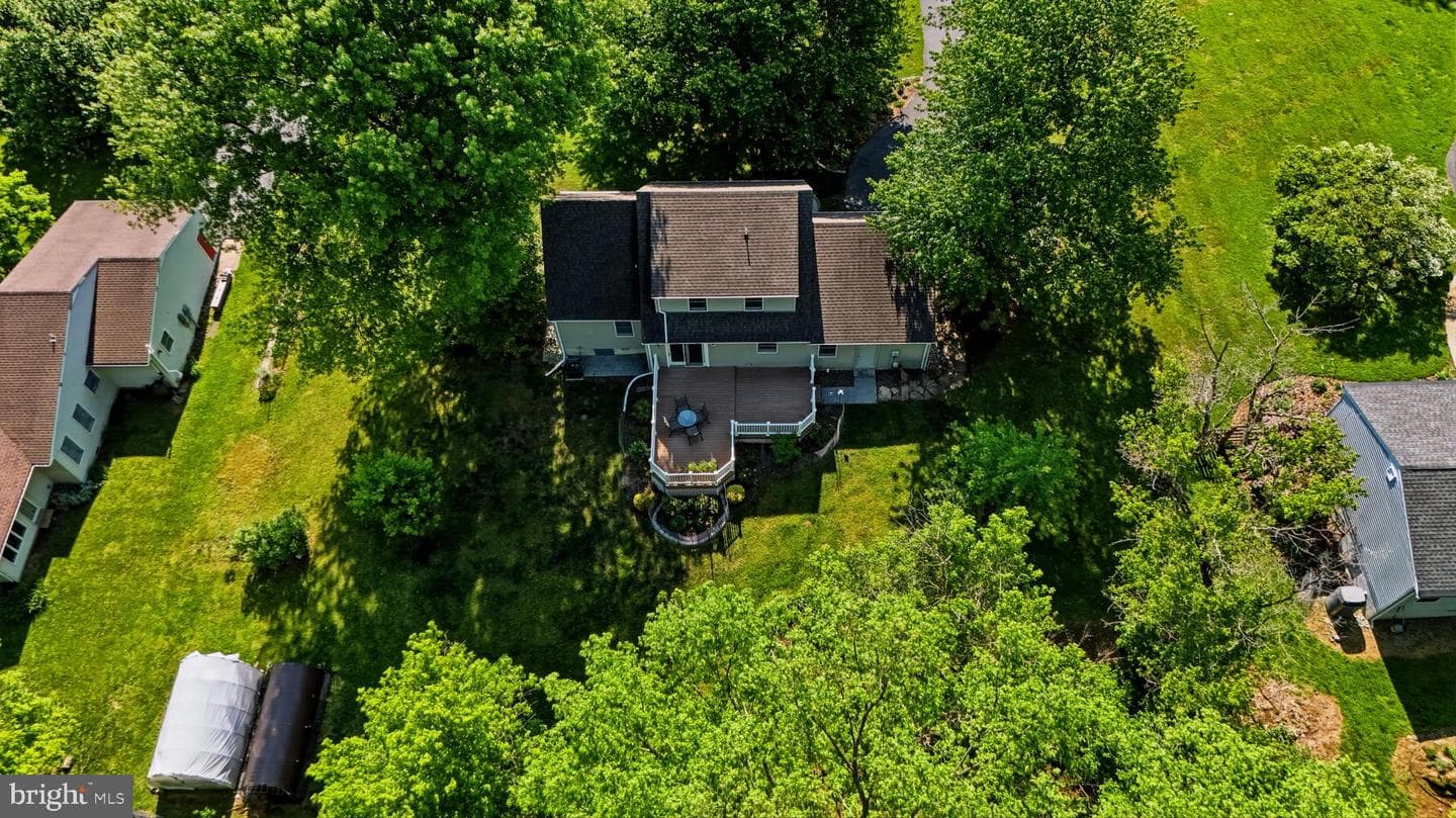 112 Valley Court photo 46