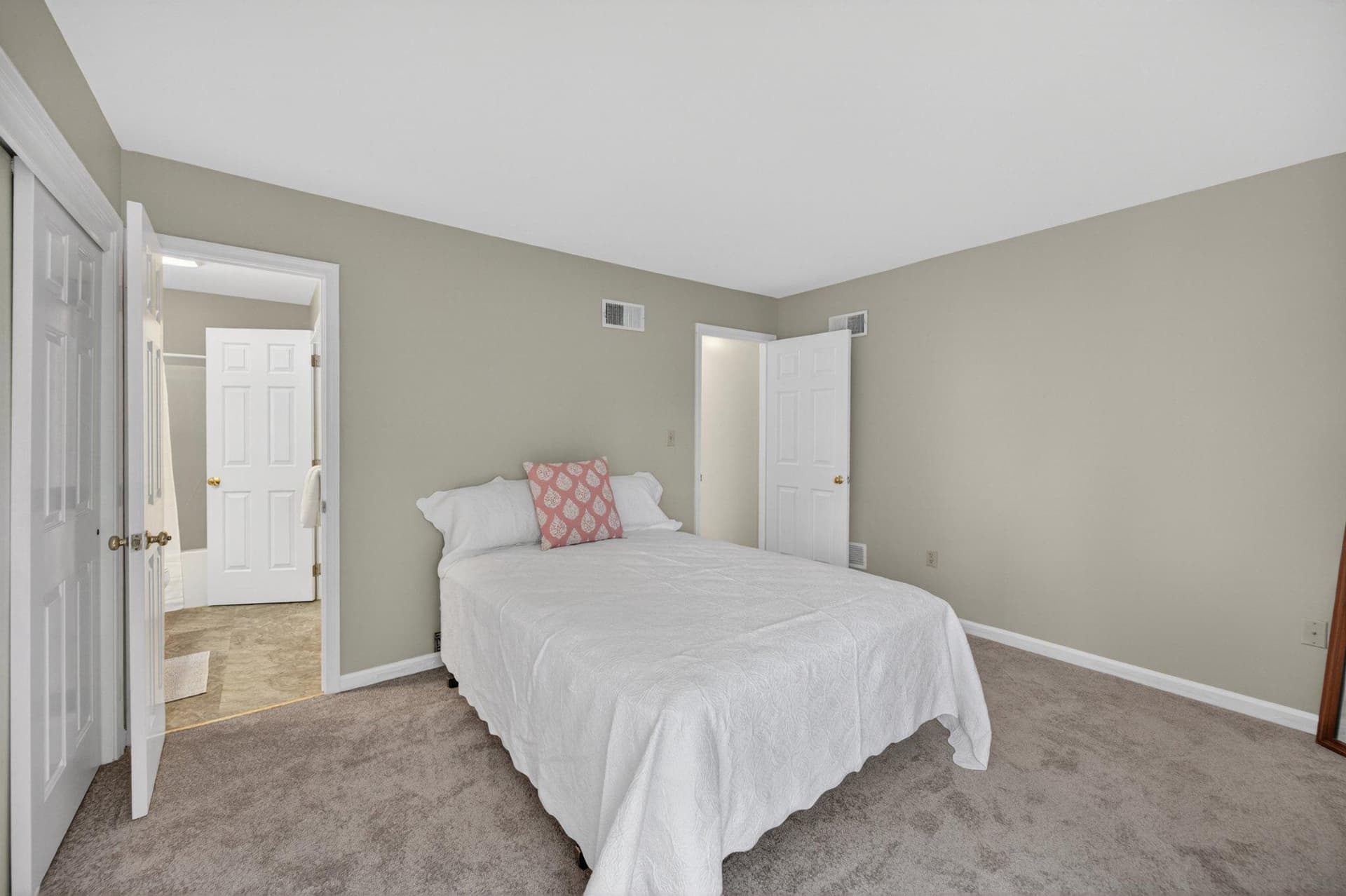 122 Hensel Drive photo 20