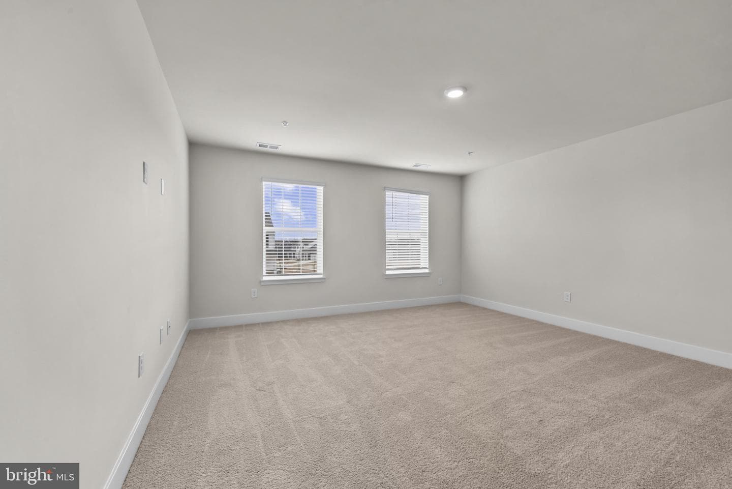 224 Eclipse St photo 28